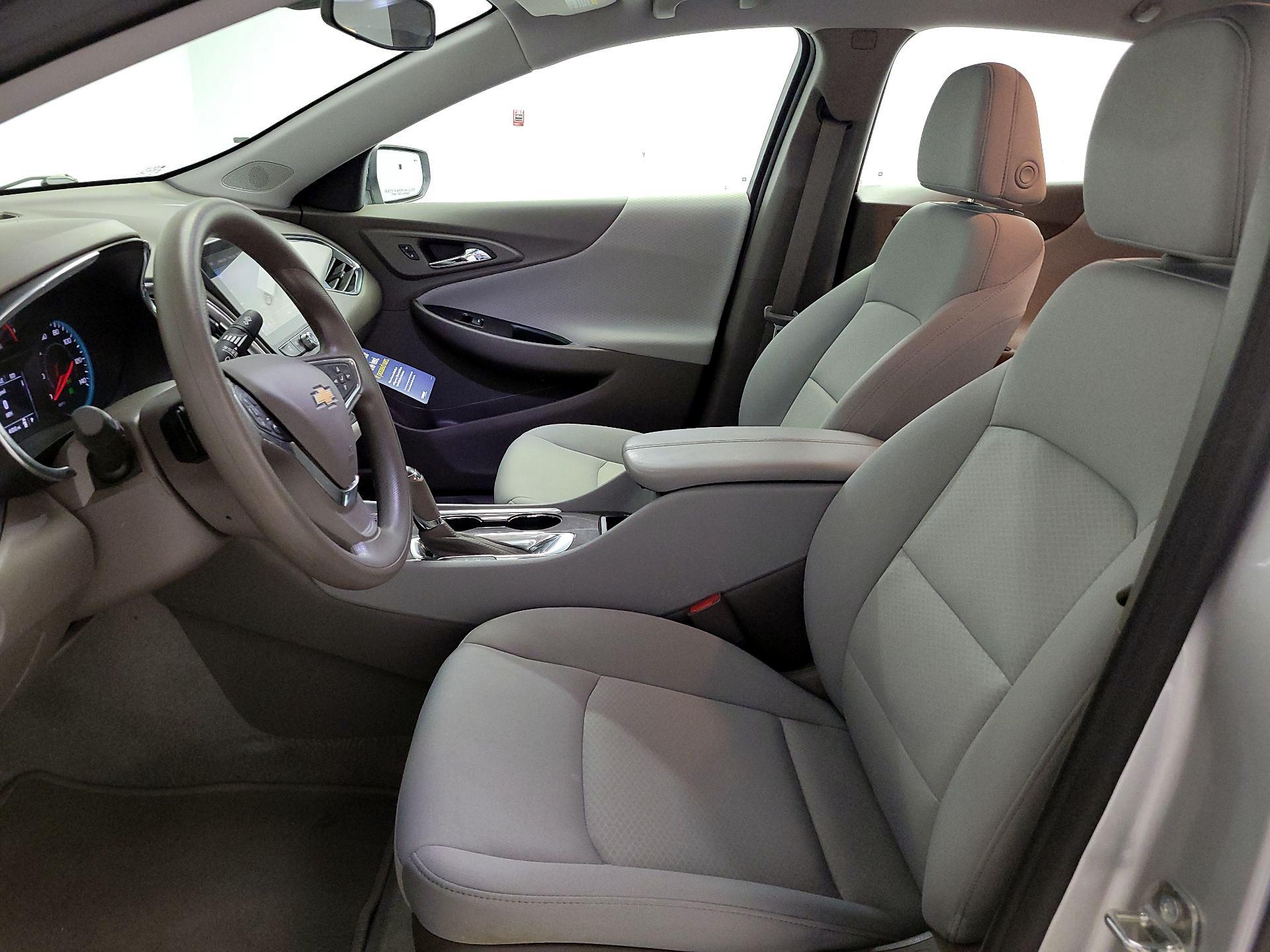 Thumbnail: 2020 Chevrolet Malibu - 11