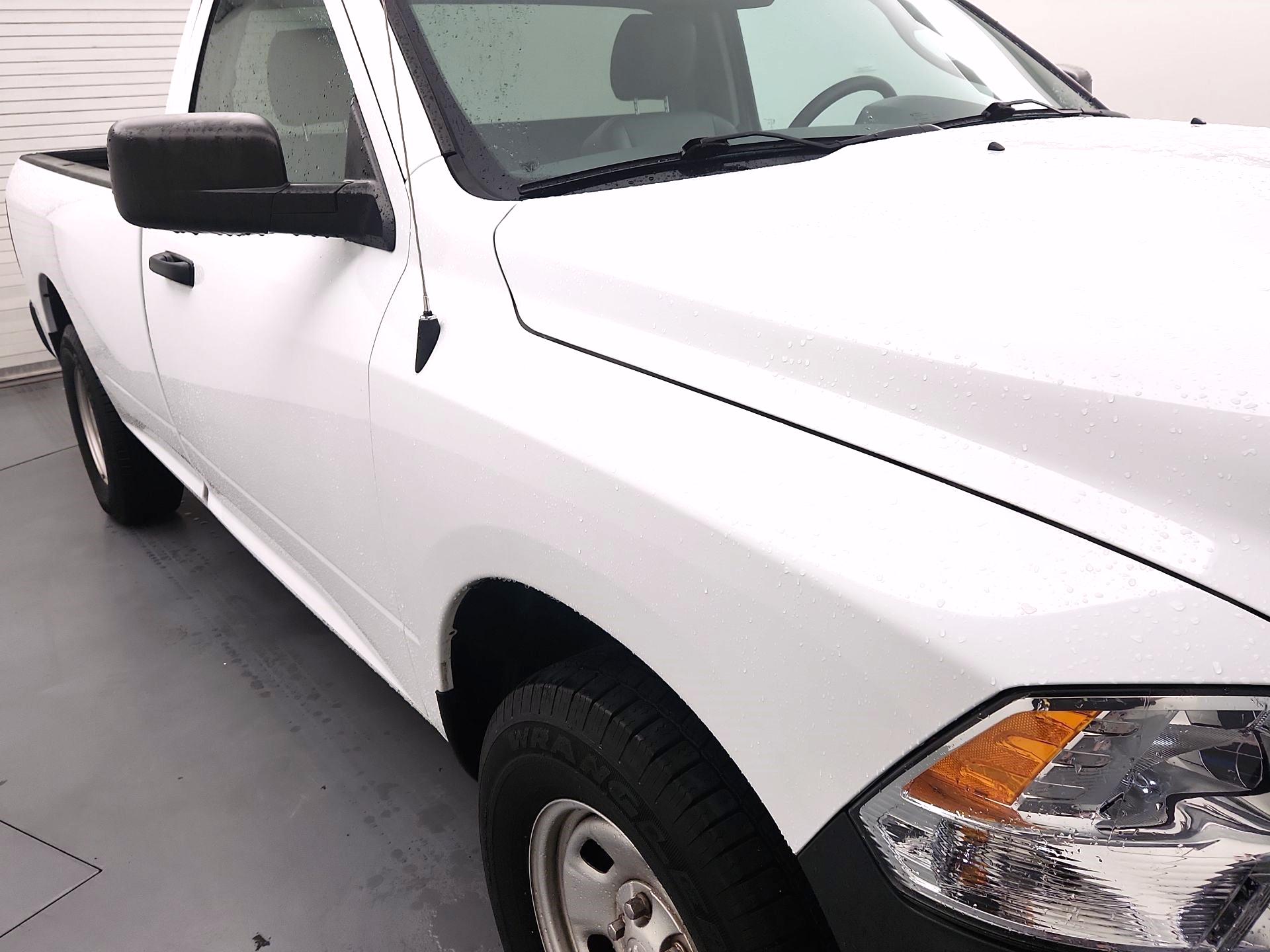 Thumbnail: 2019 RAM 1500 Classic - 1