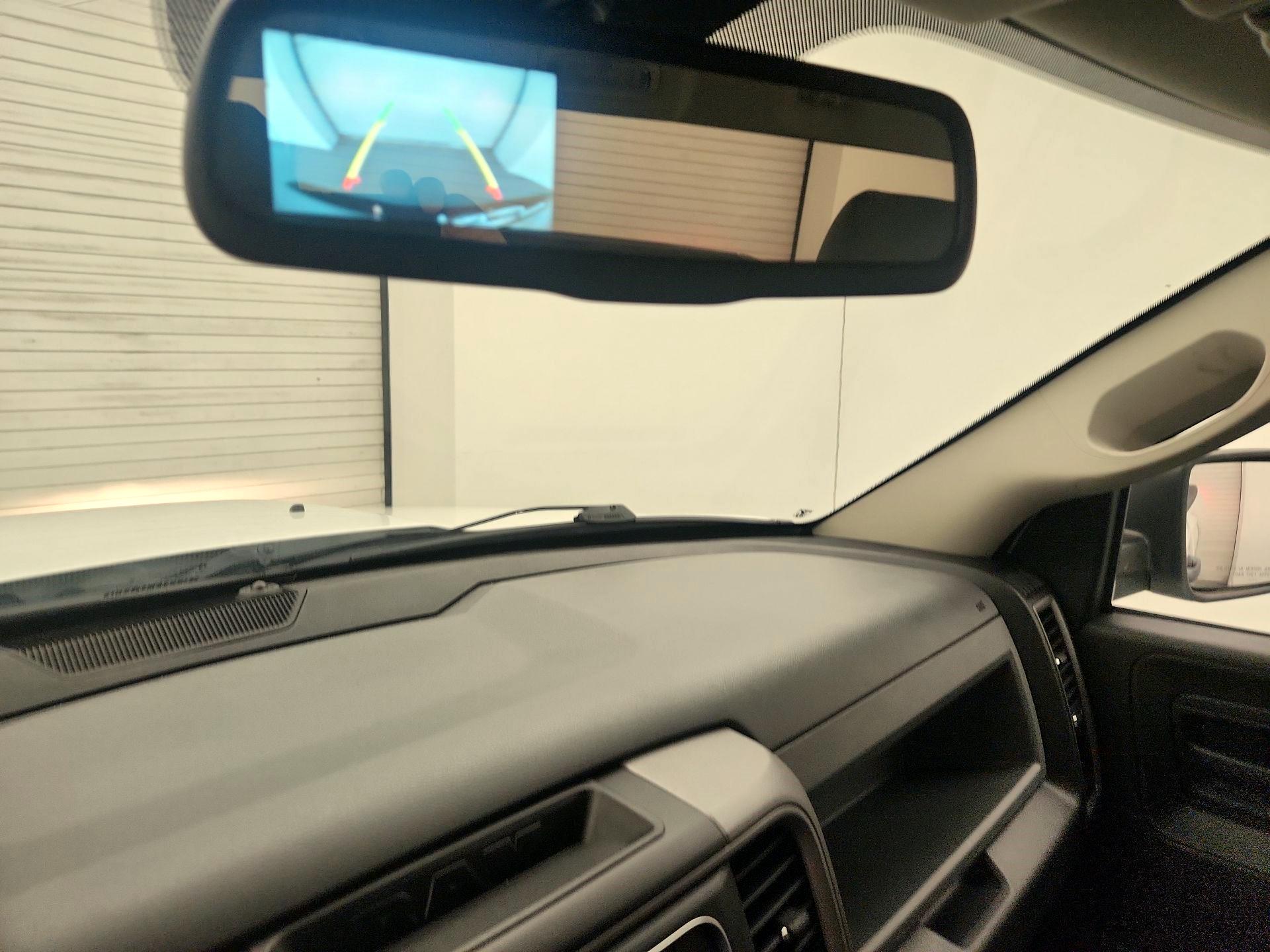 Thumbnail: 2019 RAM 1500 Classic - 14