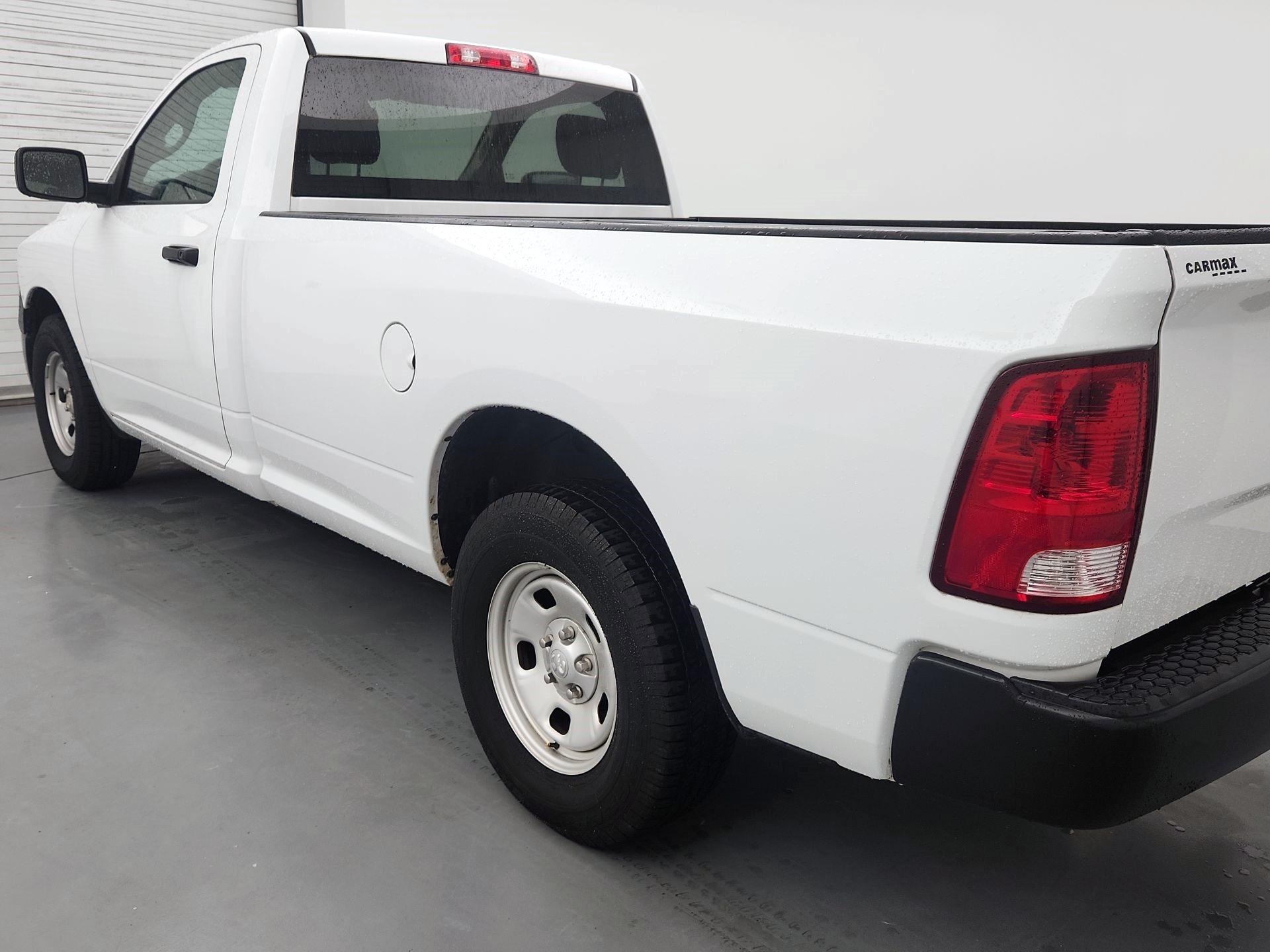 Thumbnail: 2019 RAM 1500 Classic - 7