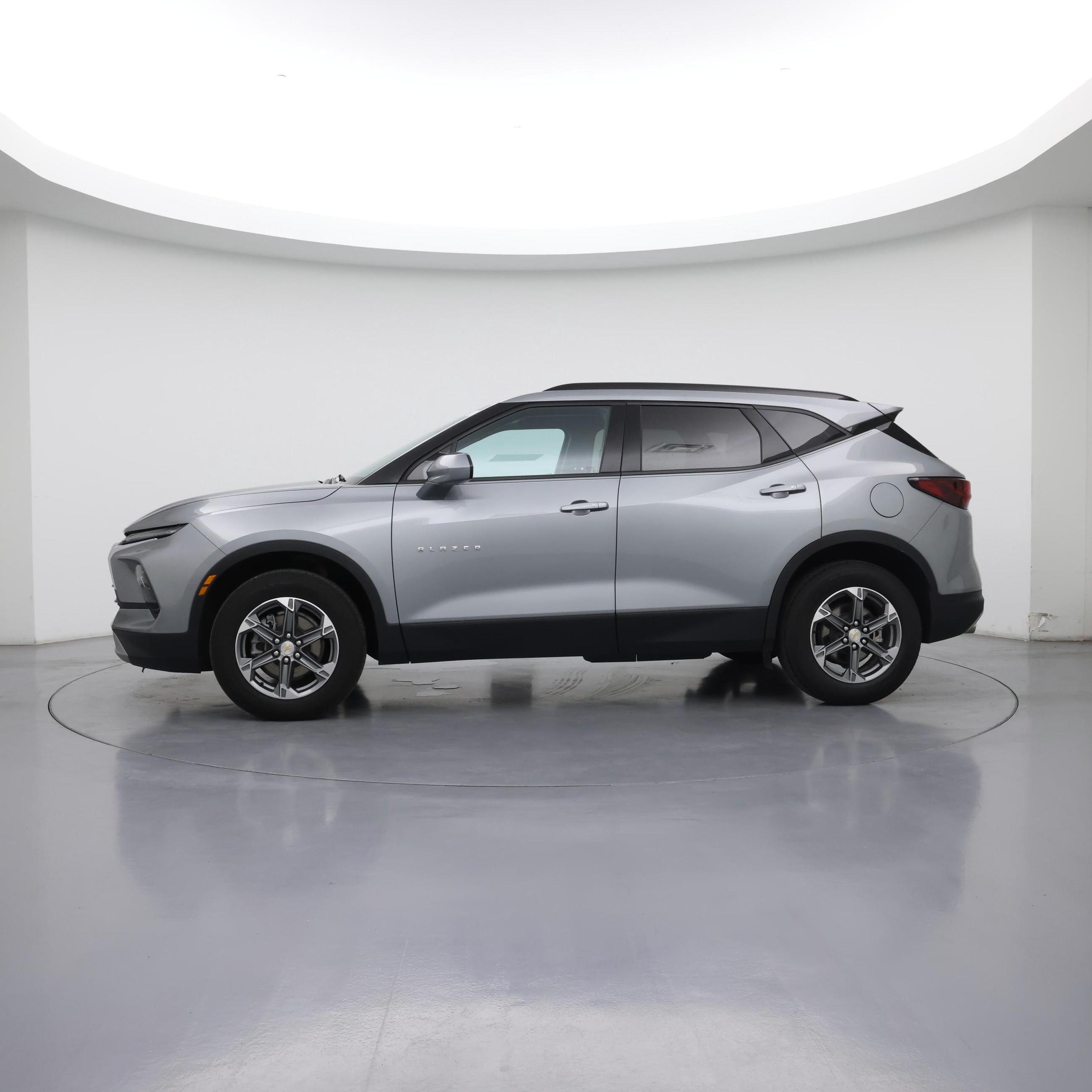 Thumbnail: 2023 Chevrolet Blazer - 3