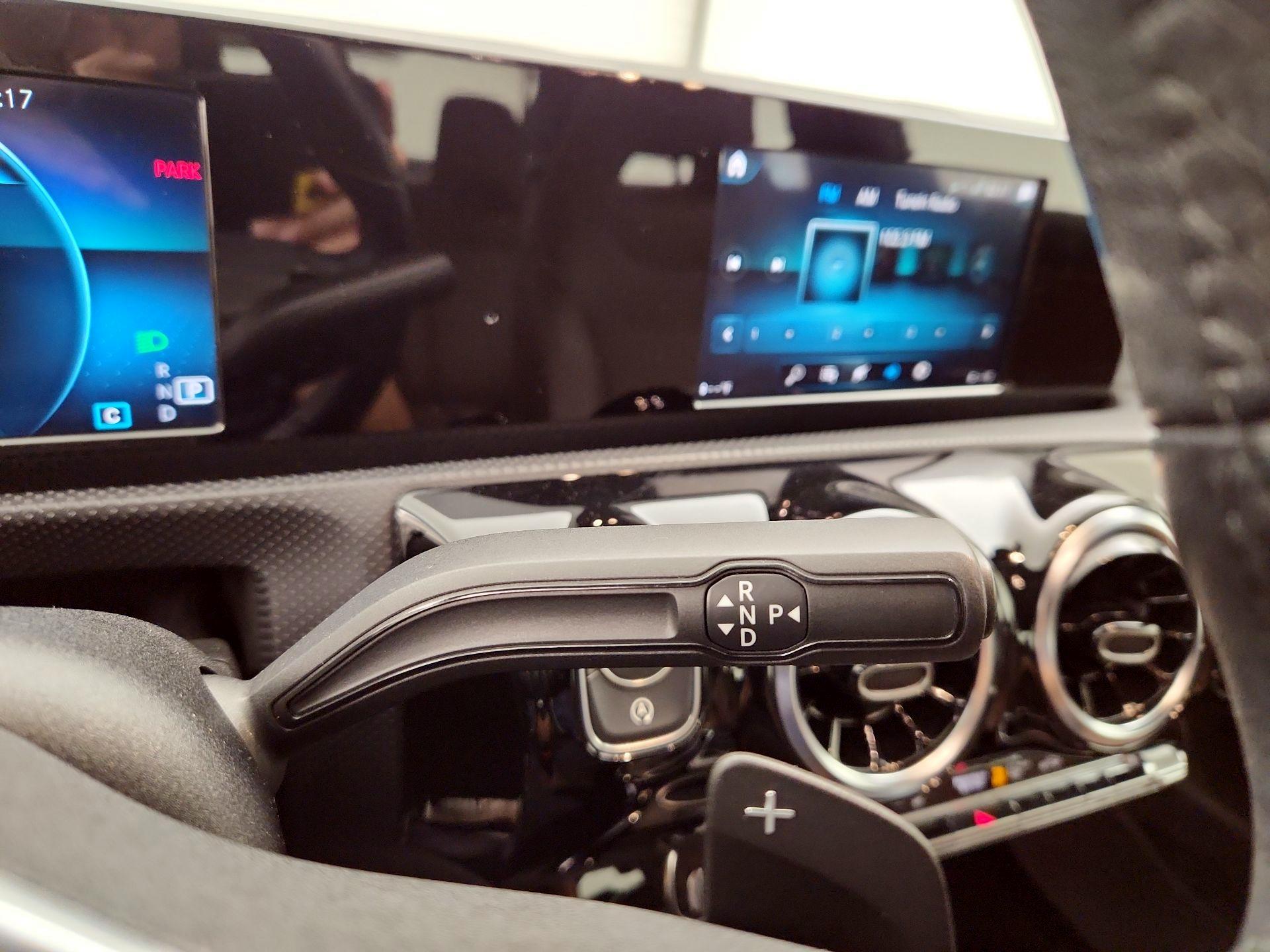 Thumbnail: 2020 Mercedes-Benz CLA - 17