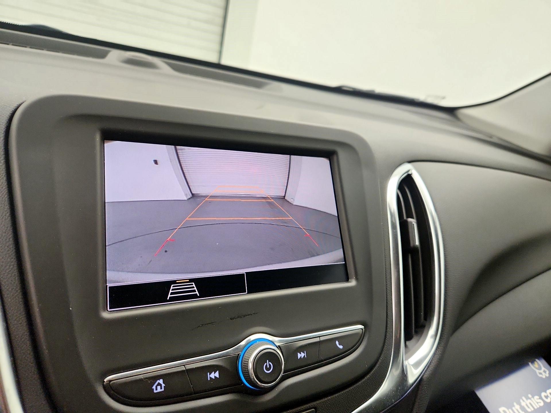 Thumbnail: 2022 Chevrolet Equinox - 14