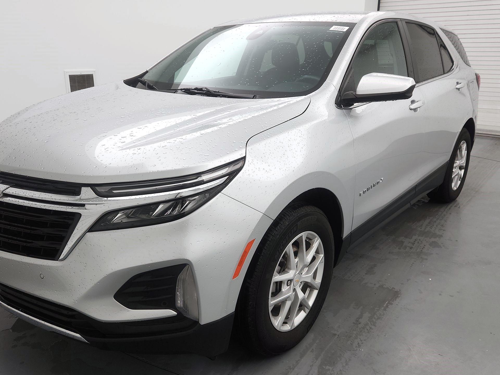 Thumbnail: 2022 Chevrolet Equinox - 3