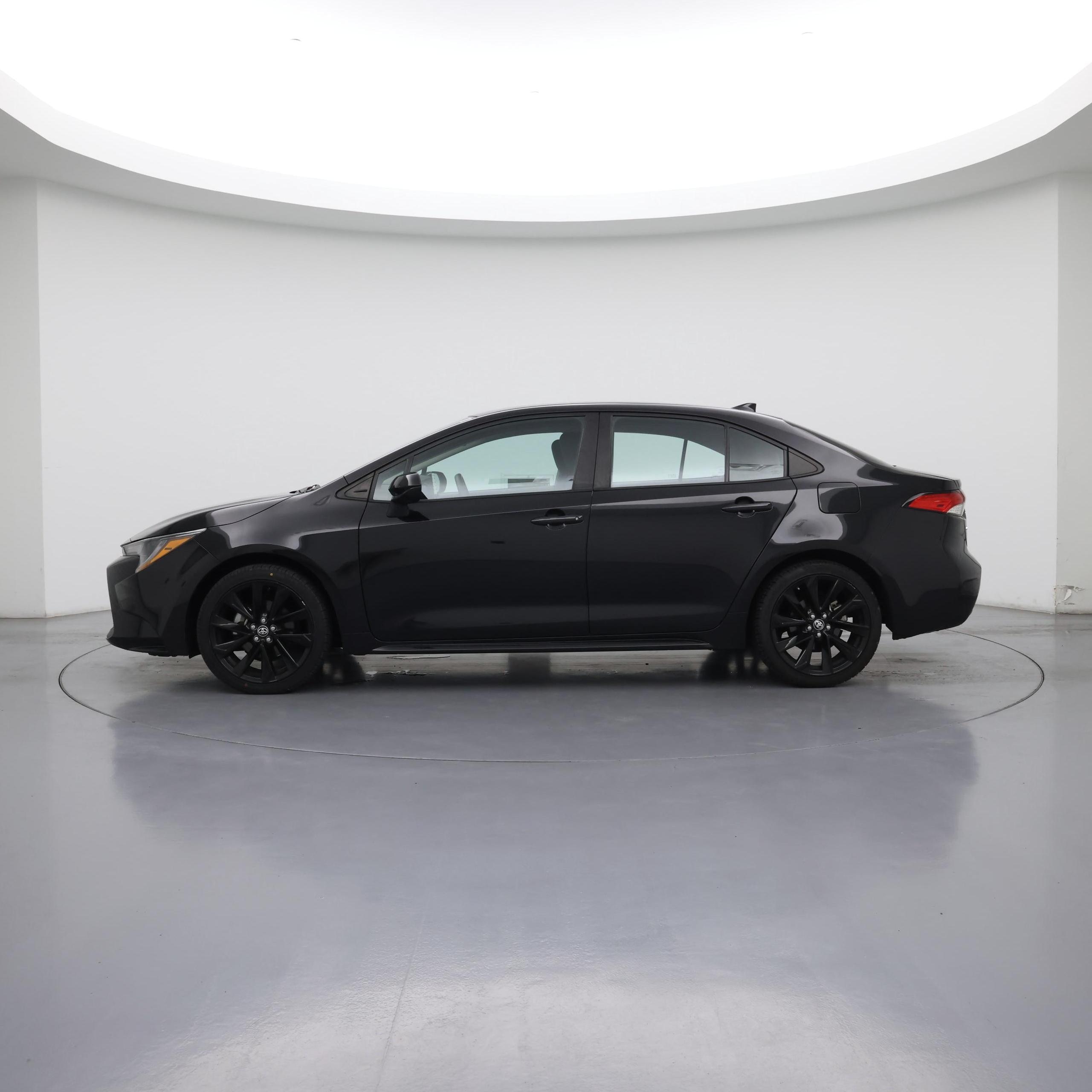 Thumbnail: 2022 Toyota Corolla - 3