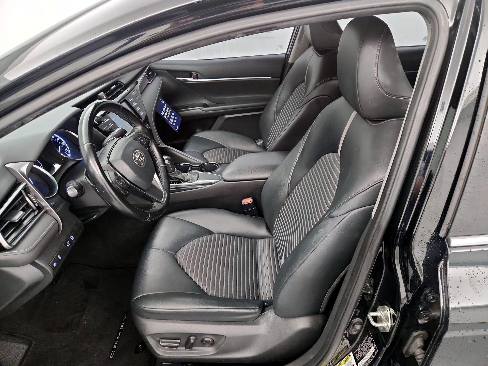 Thumbnail: 2020 Toyota Camry - 11