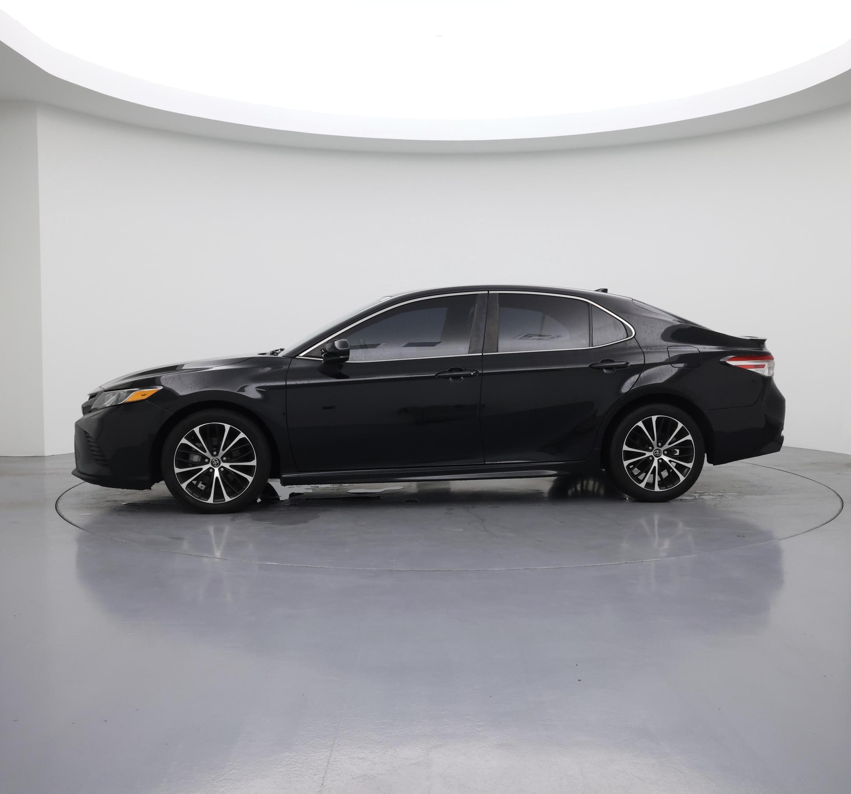 Thumbnail: 2020 Toyota Camry - 3