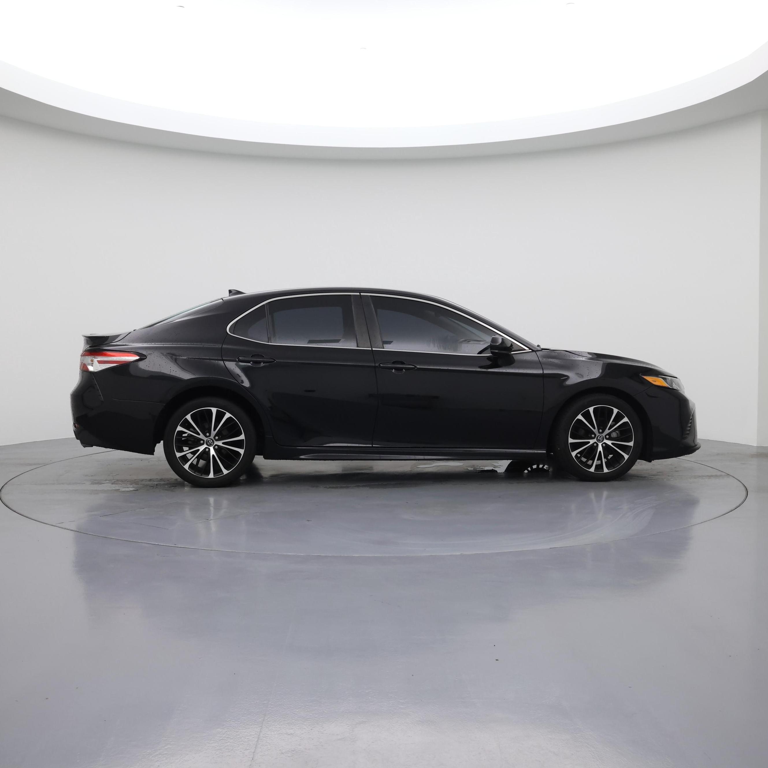 Thumbnail: 2020 Toyota Camry - 7