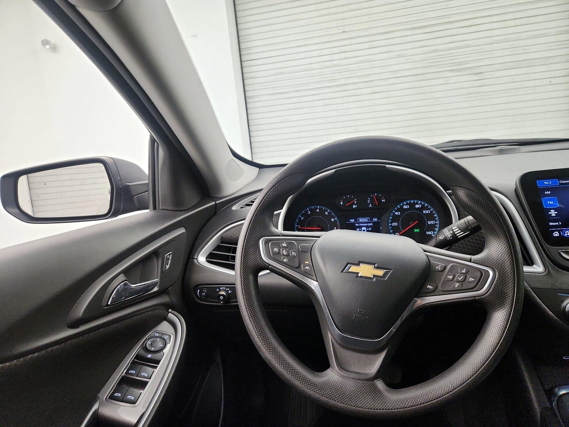 Thumbnail: 2023 Chevrolet Malibu - 10