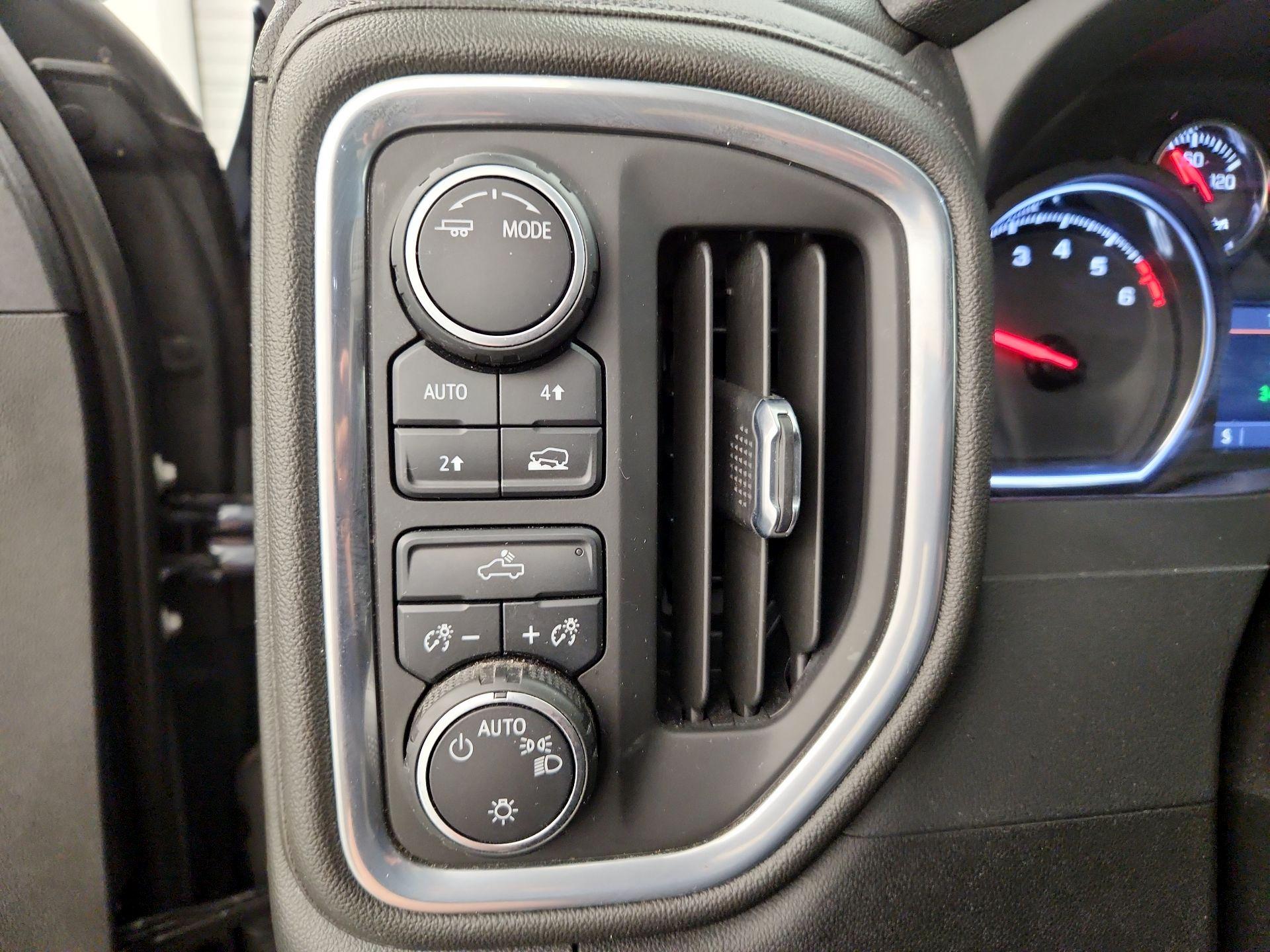 Thumbnail: 2021 Chevrolet Silverado 1500 - 13