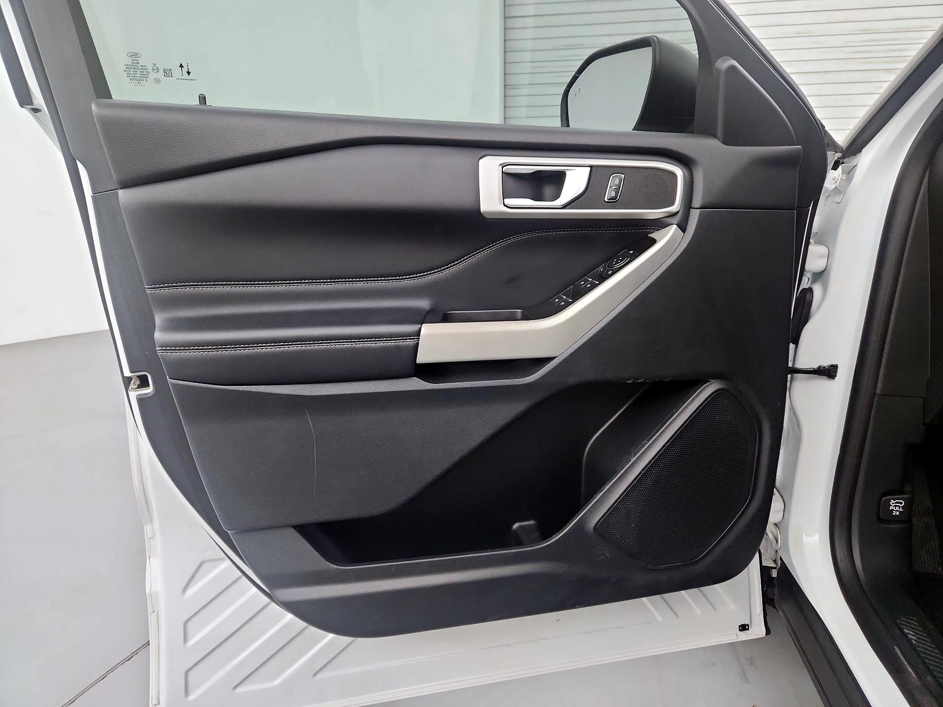 Thumbnail: 2020 Ford Explorer - 12