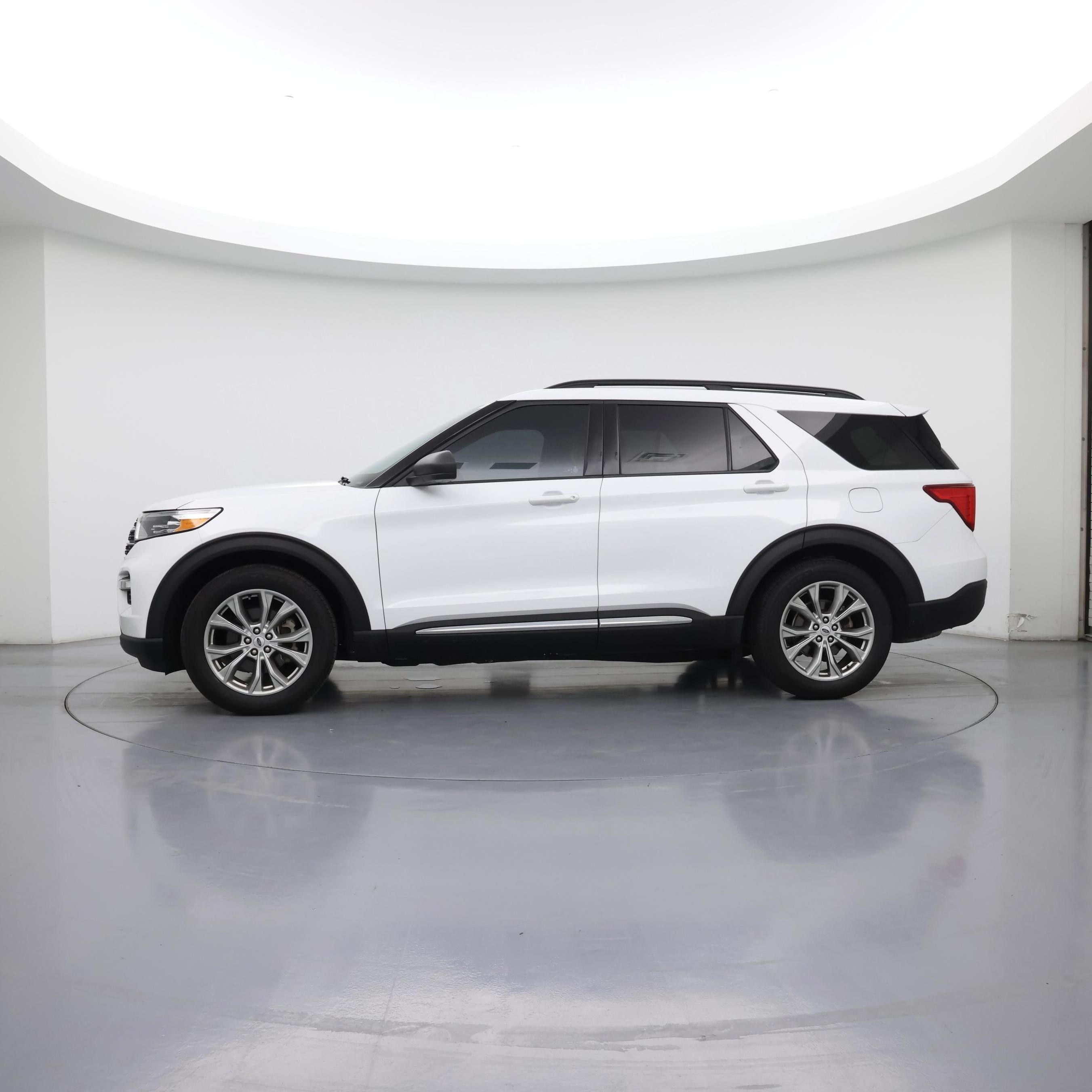 Thumbnail: 2020 Ford Explorer - 3