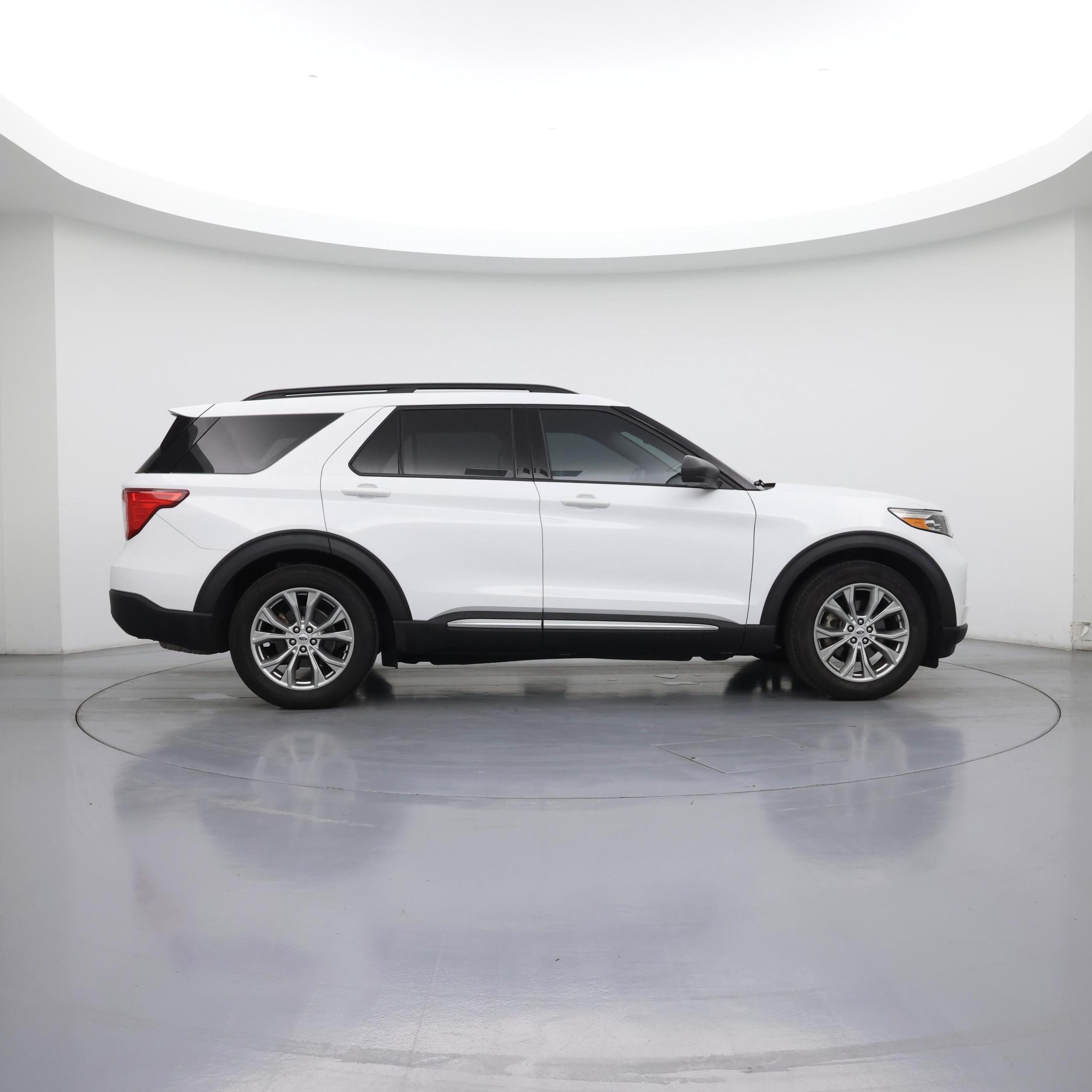 Thumbnail: 2020 Ford Explorer - 7