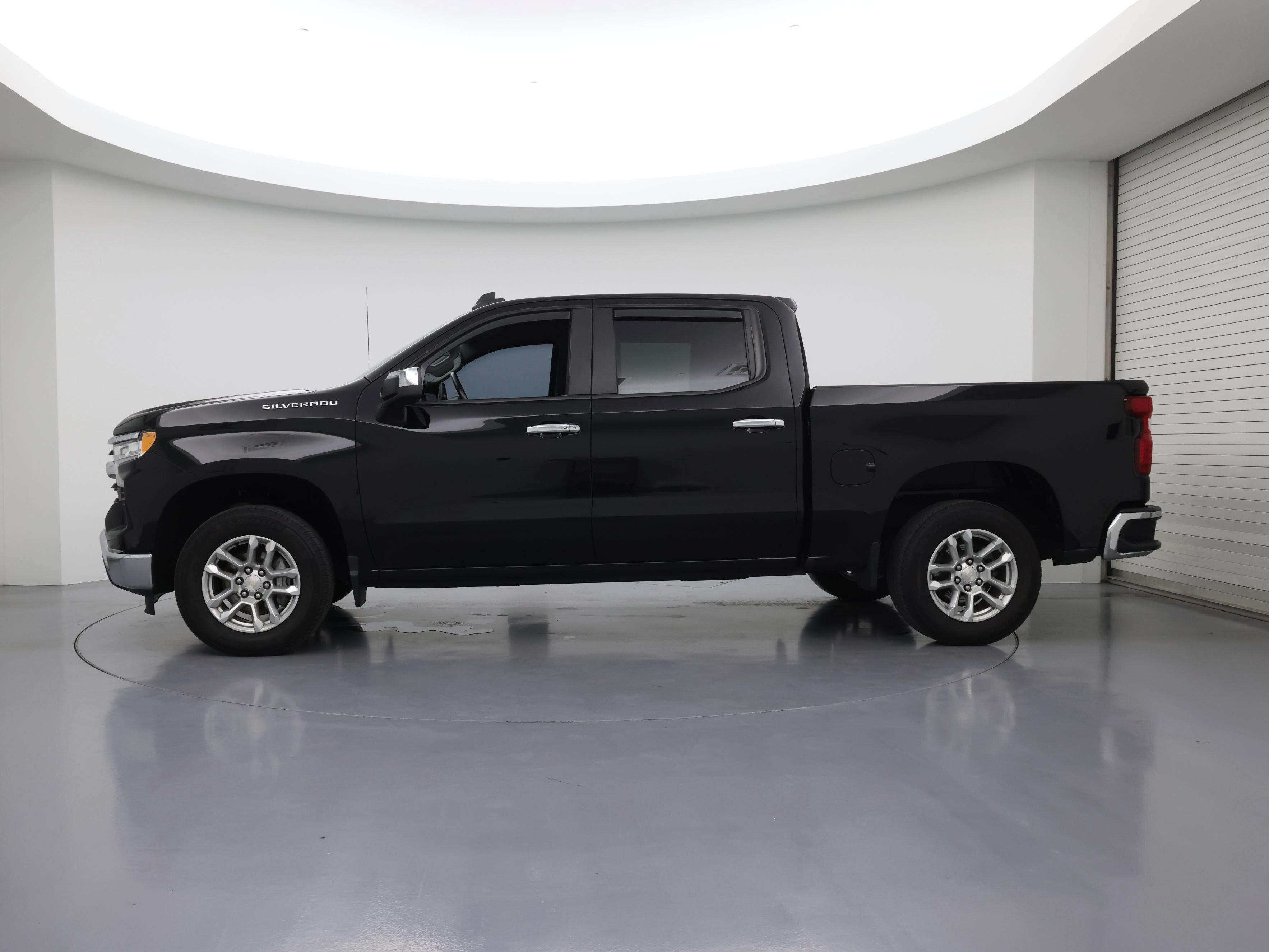 Thumbnail: 2022 Chevrolet Silverado 1500 - 3