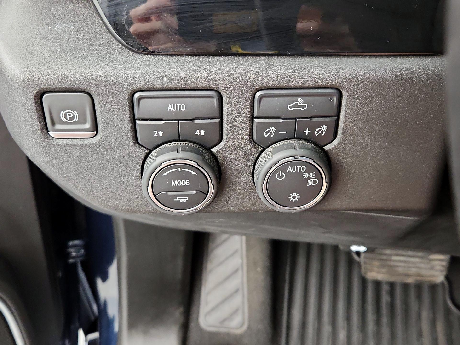 Thumbnail: 2022 Chevrolet Silverado 1500 - 13