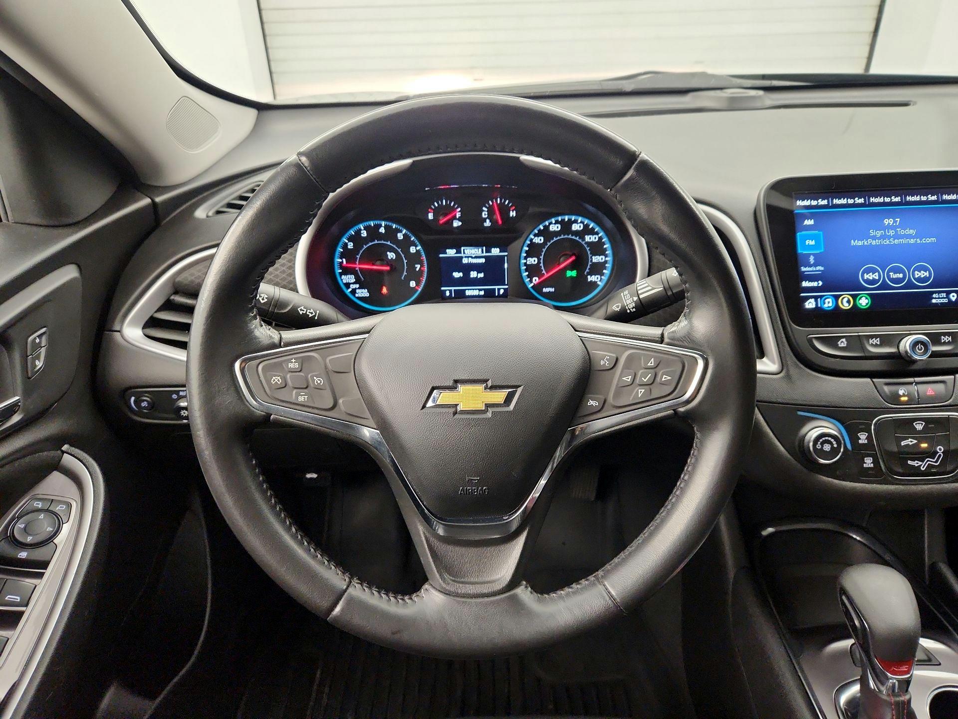 Thumbnail: 2021 Chevrolet Malibu - 10