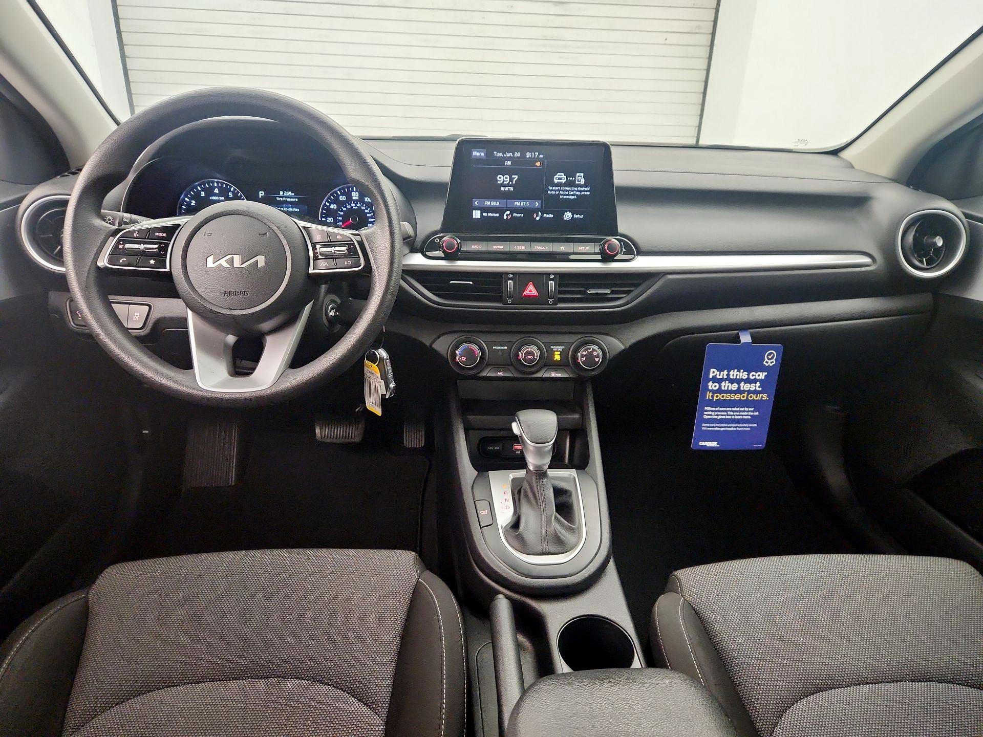 Thumbnail: 2022 Kia Forte - 9