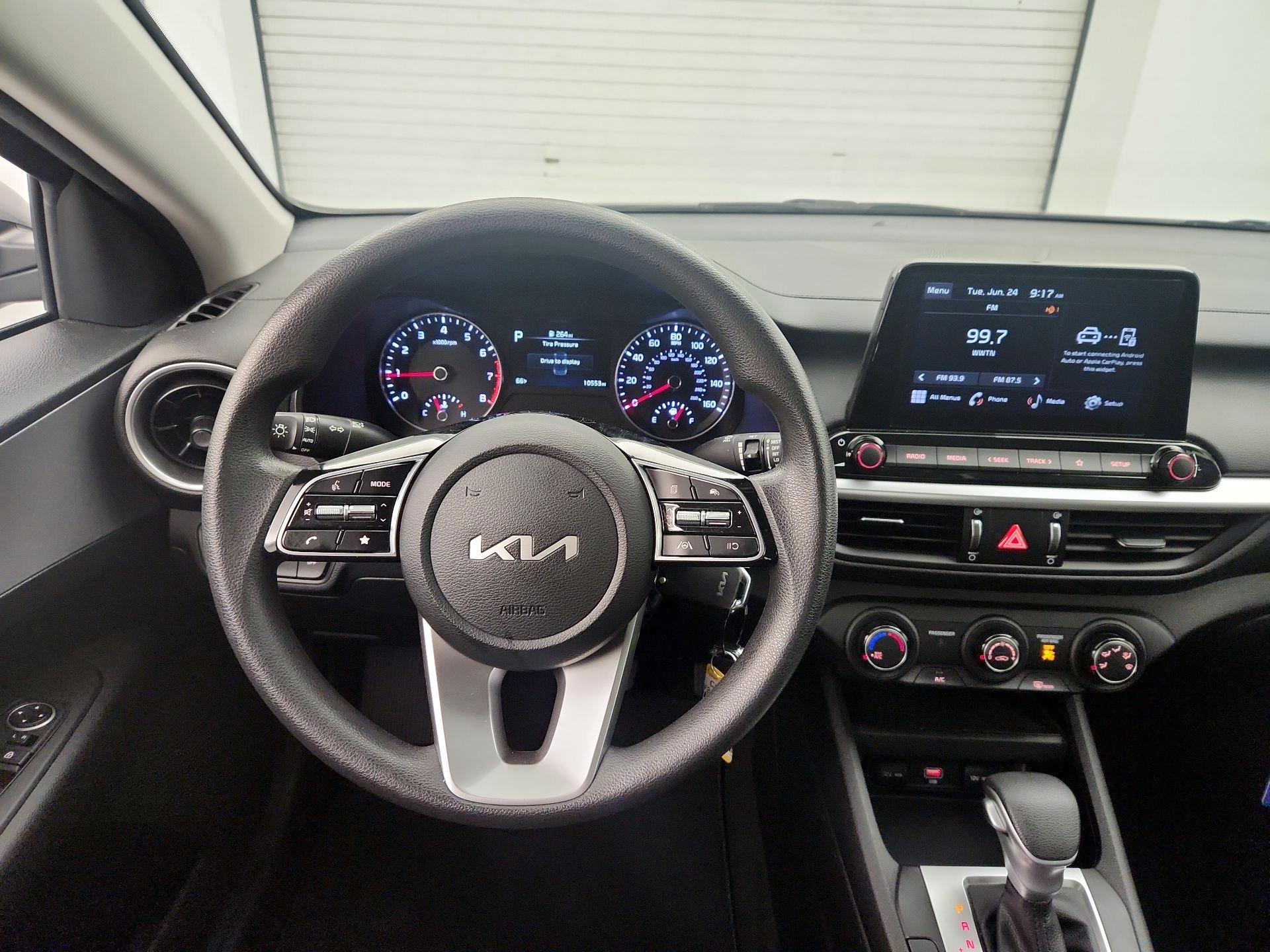 Thumbnail: 2022 Kia Forte - 10