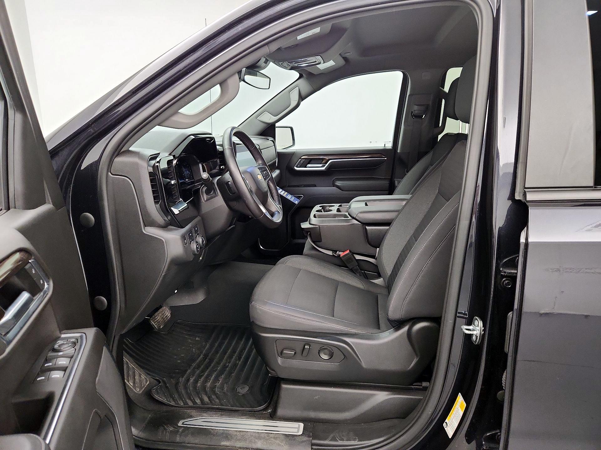 Thumbnail: 2022 Chevrolet Silverado 1500 - 11