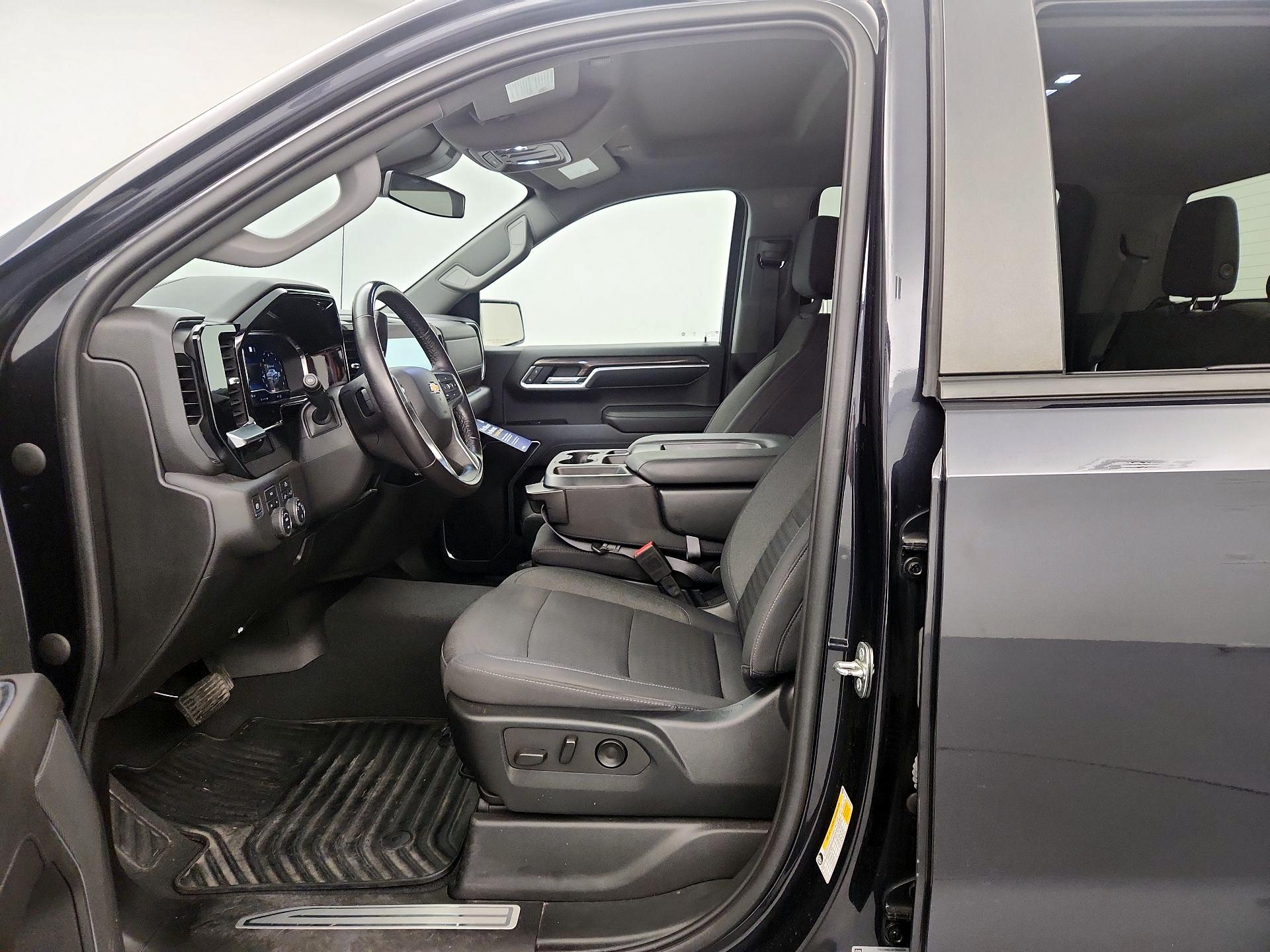 Thumbnail: 2022 Chevrolet Silverado 1500 - 11