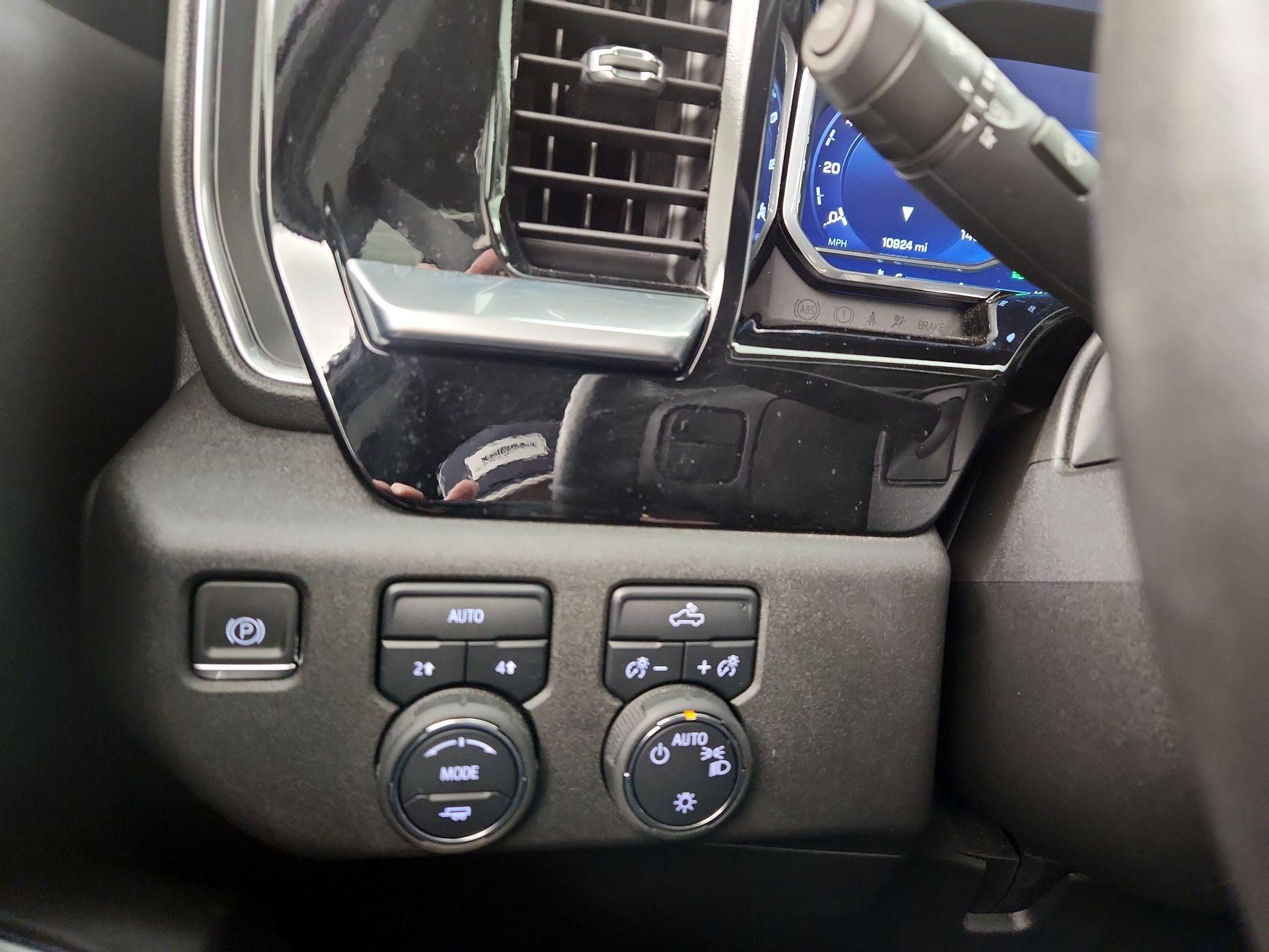 Thumbnail: 2022 Chevrolet Silverado 1500 - 13