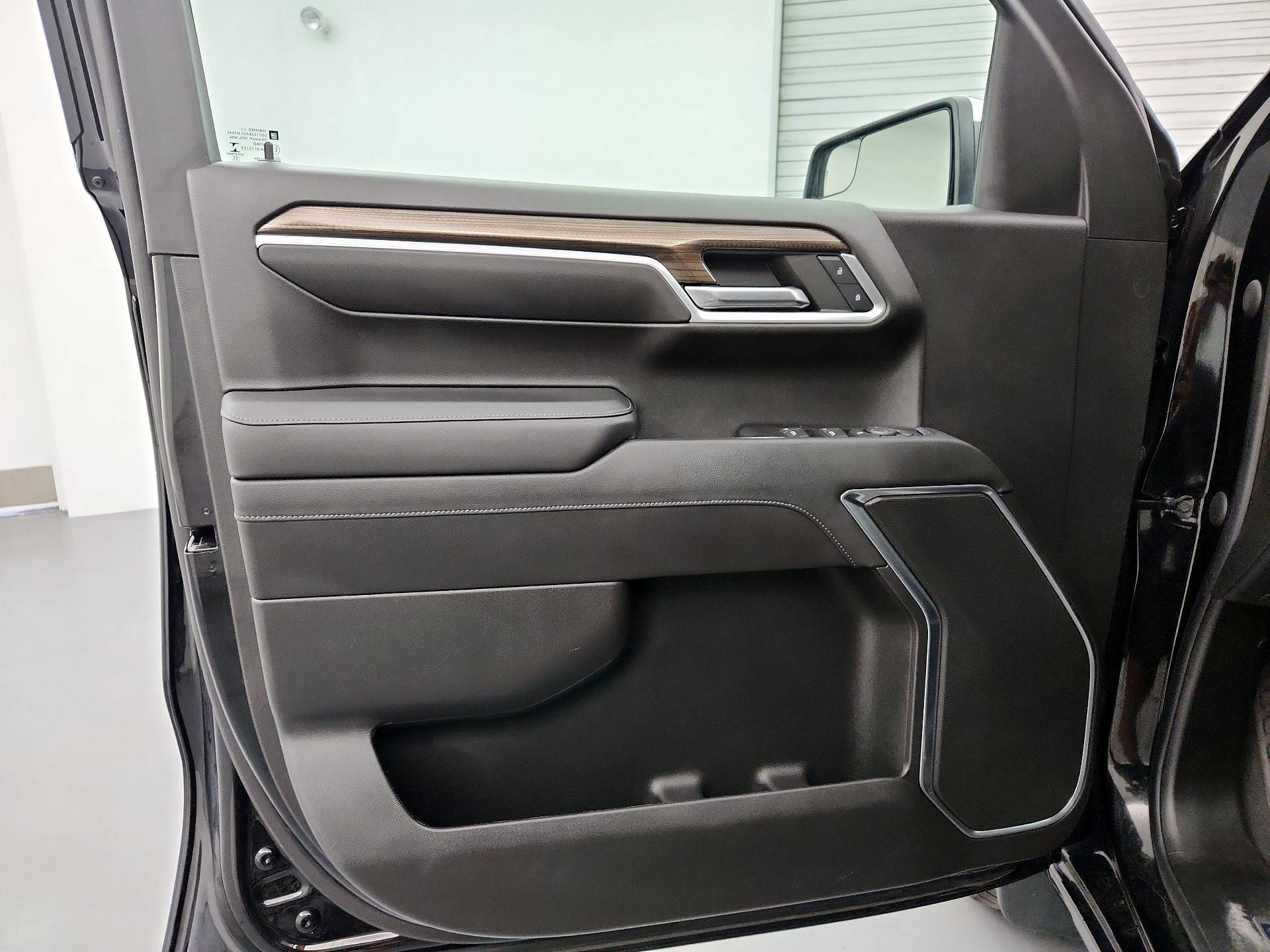 Thumbnail: 2022 Chevrolet Silverado 1500 - 10