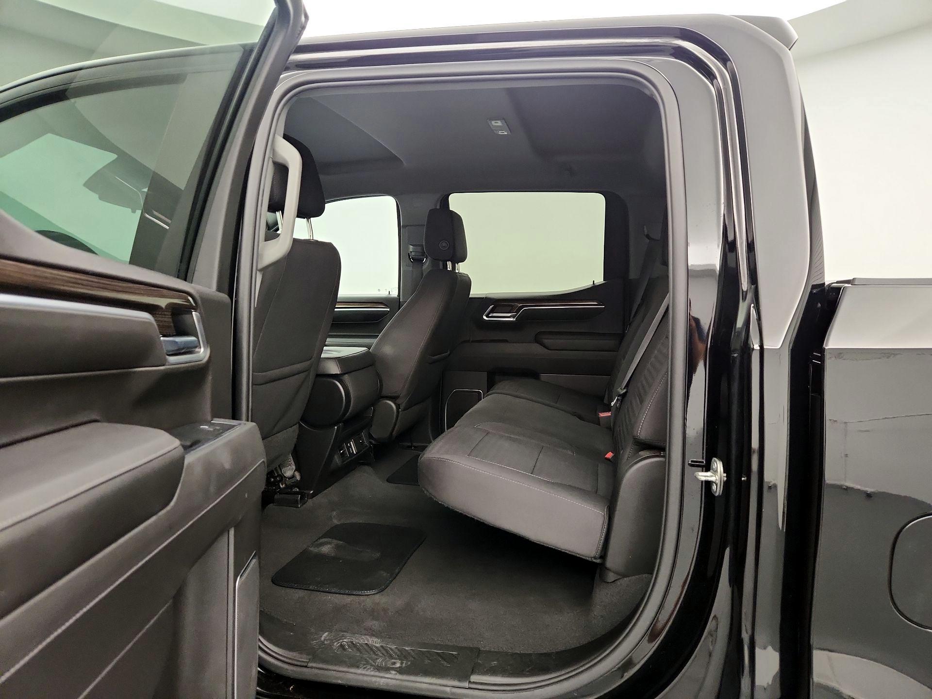 Thumbnail: 2022 Chevrolet Silverado 1500 - 17