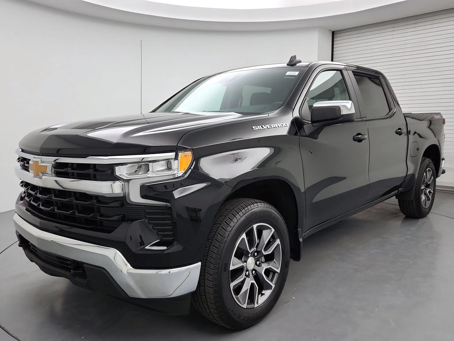 Thumbnail: 2022 Chevrolet Silverado 1500 - 3