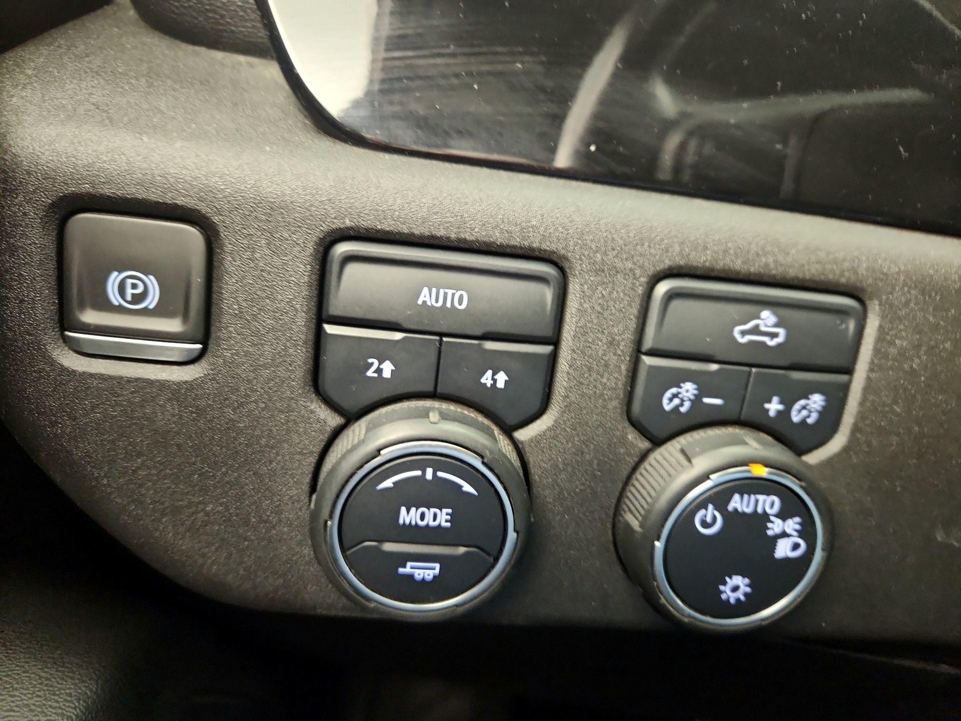 Thumbnail: 2022 Chevrolet Silverado 1500 - 13
