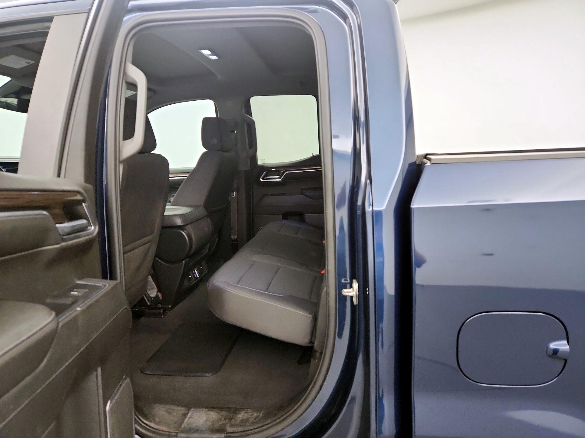 Thumbnail: 2022 Chevrolet Silverado 1500 - 19