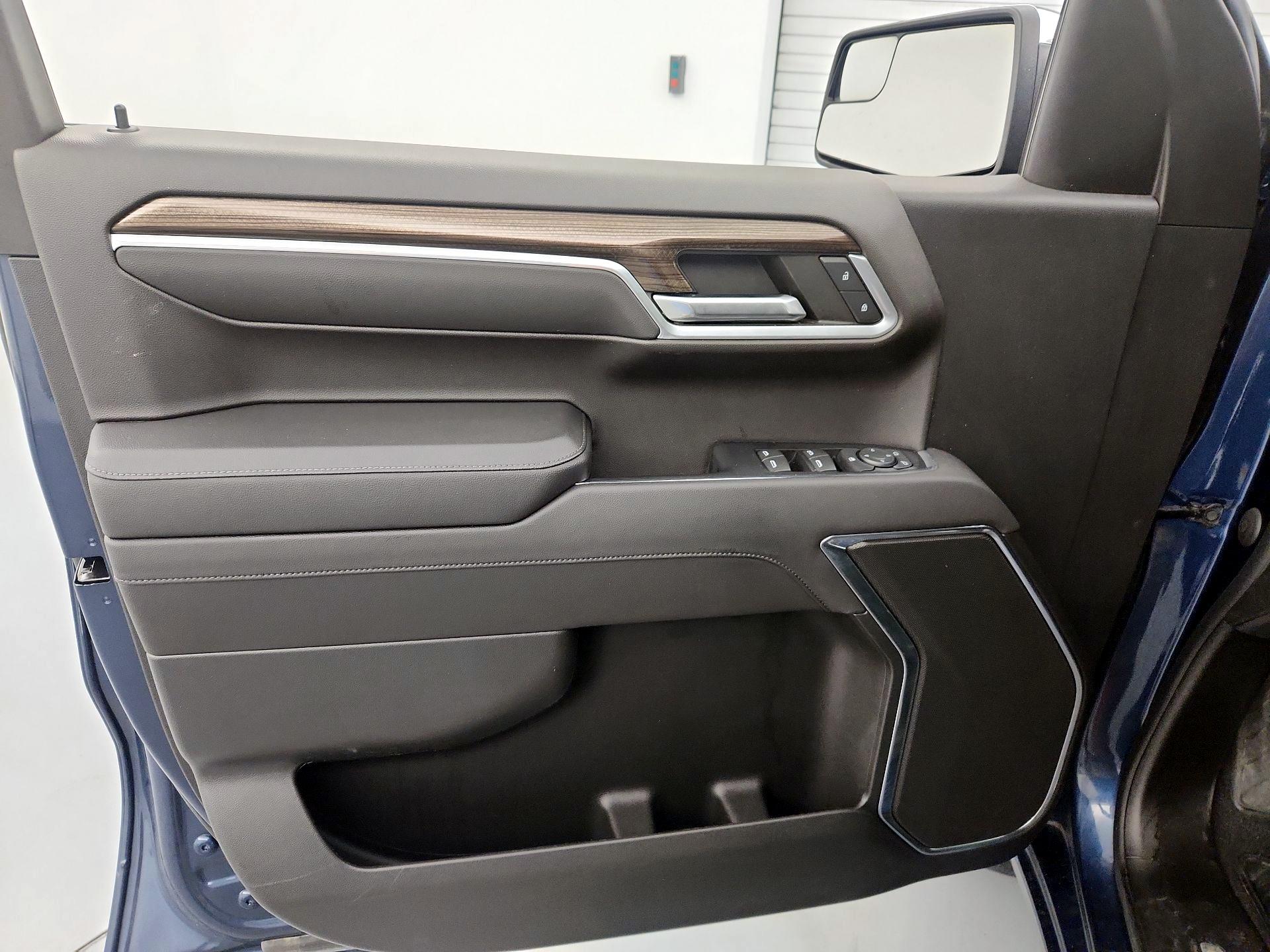 Thumbnail: 2022 Chevrolet Silverado 1500 - 12