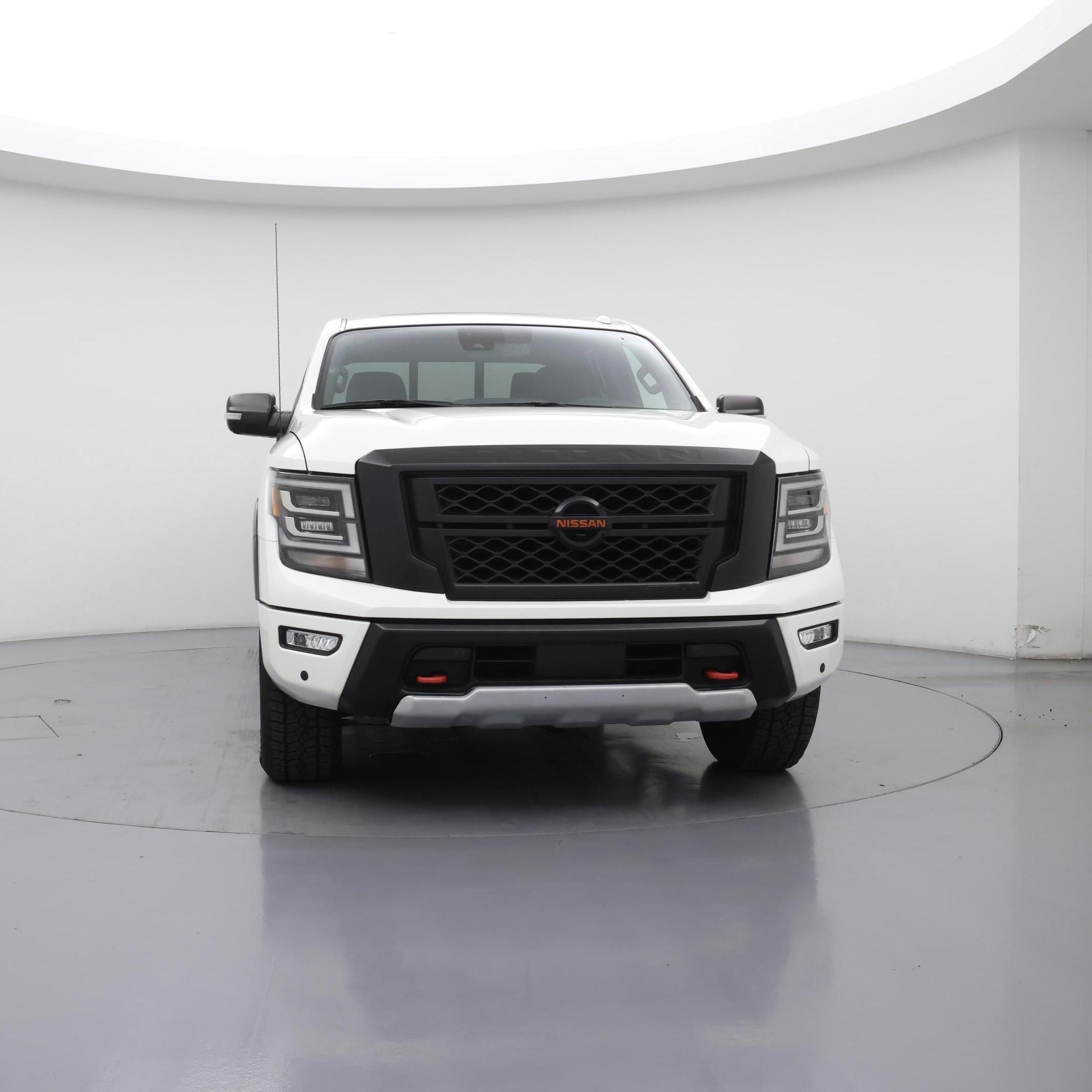 Thumbnail: 2020 Nissan Titan - 5