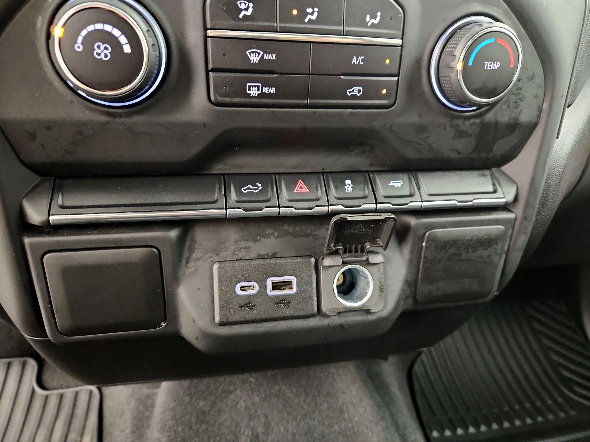 Thumbnail: 2021 Chevrolet Silverado 1500 - 18