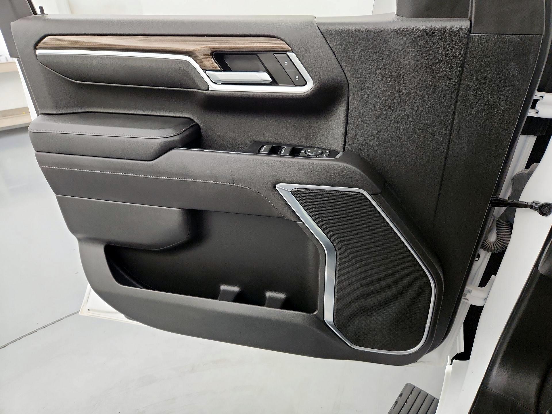 Thumbnail: 2022 Chevrolet Silverado 1500 - 12