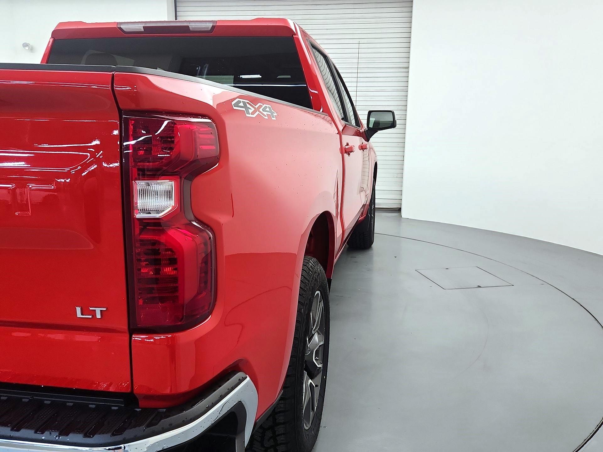Thumbnail: 2022 Chevrolet Silverado 1500 - 5