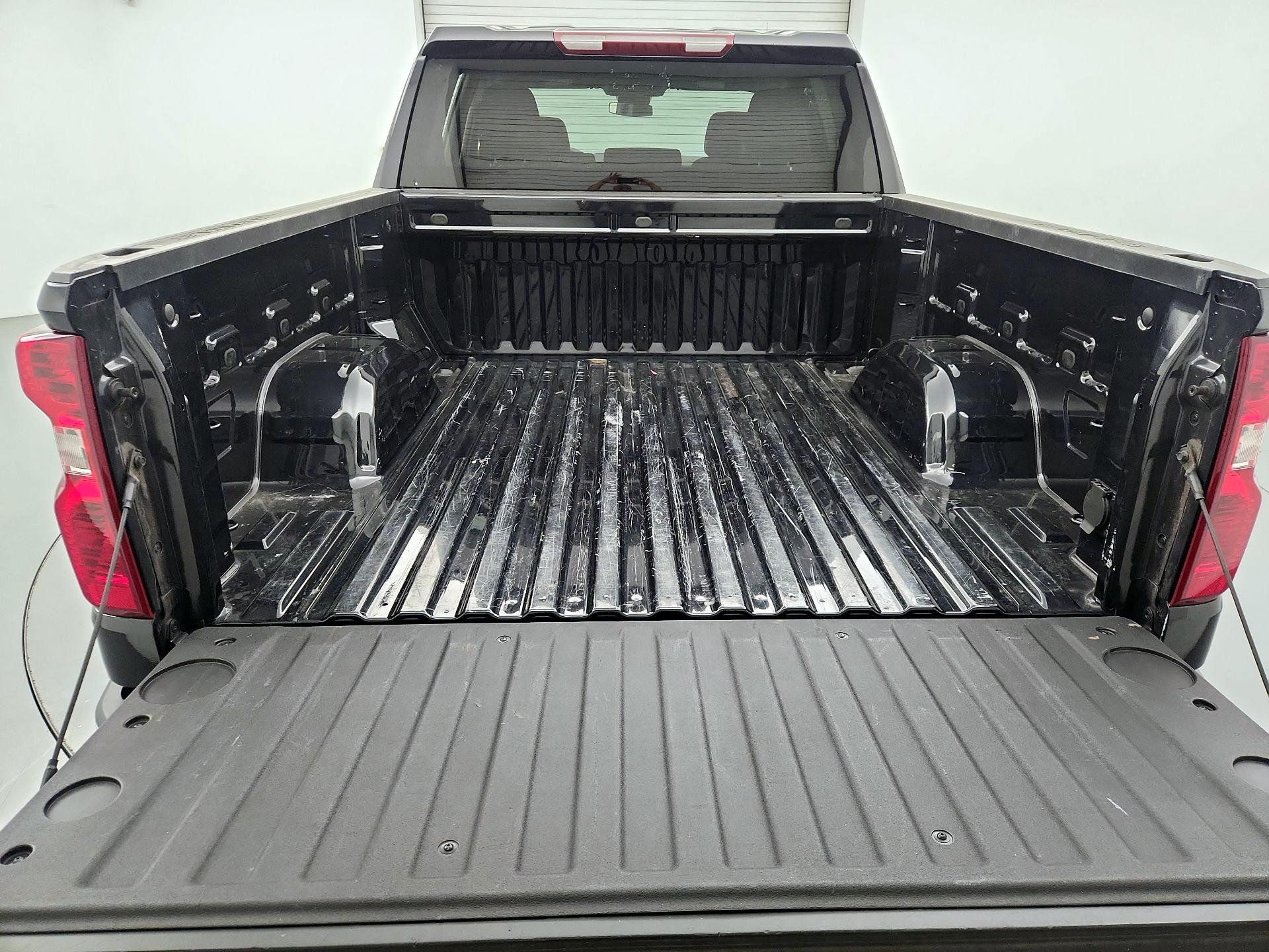 Thumbnail: 2023 Chevrolet Silverado 1500 - 20