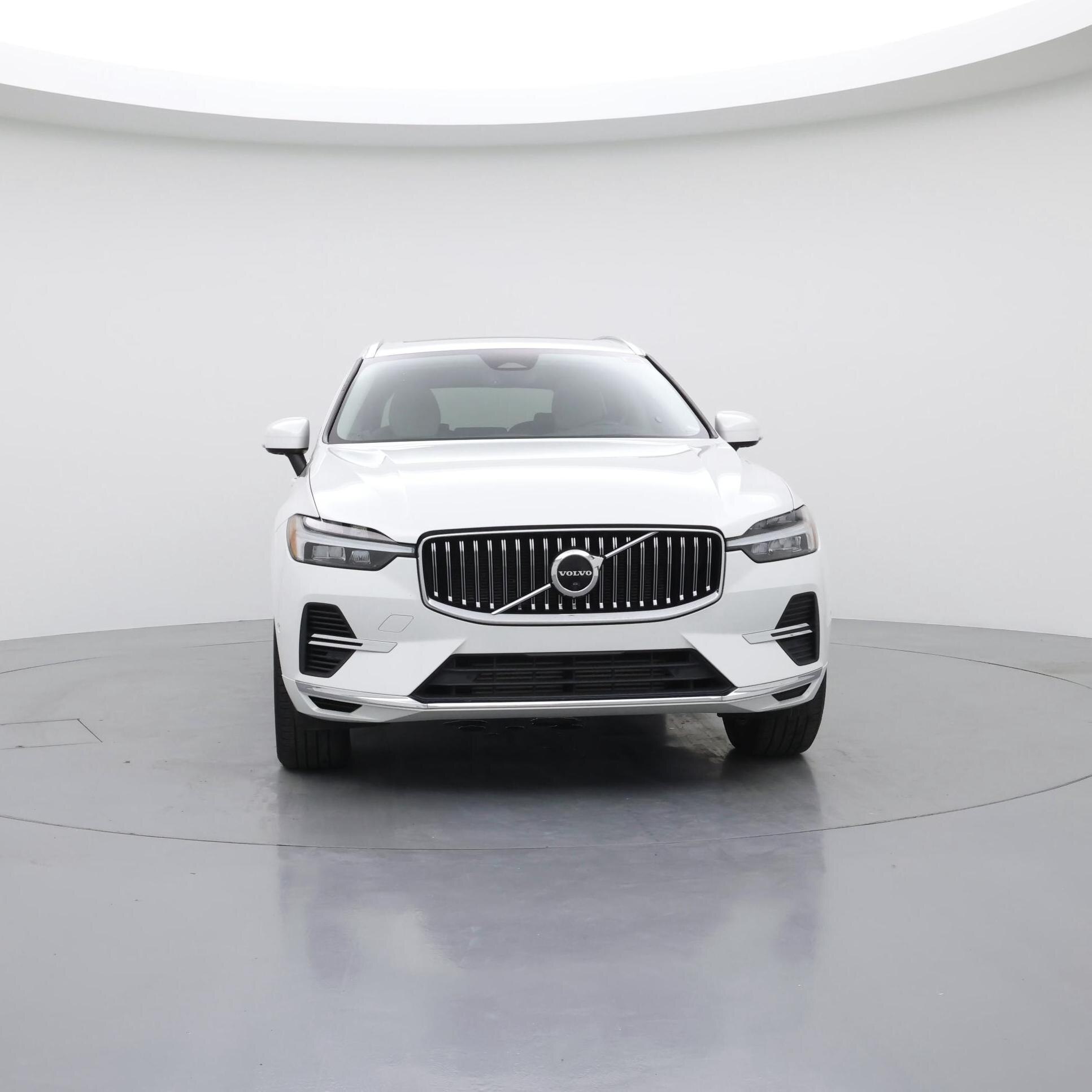 Thumbnail: 2022 Volvo XC60 - 5