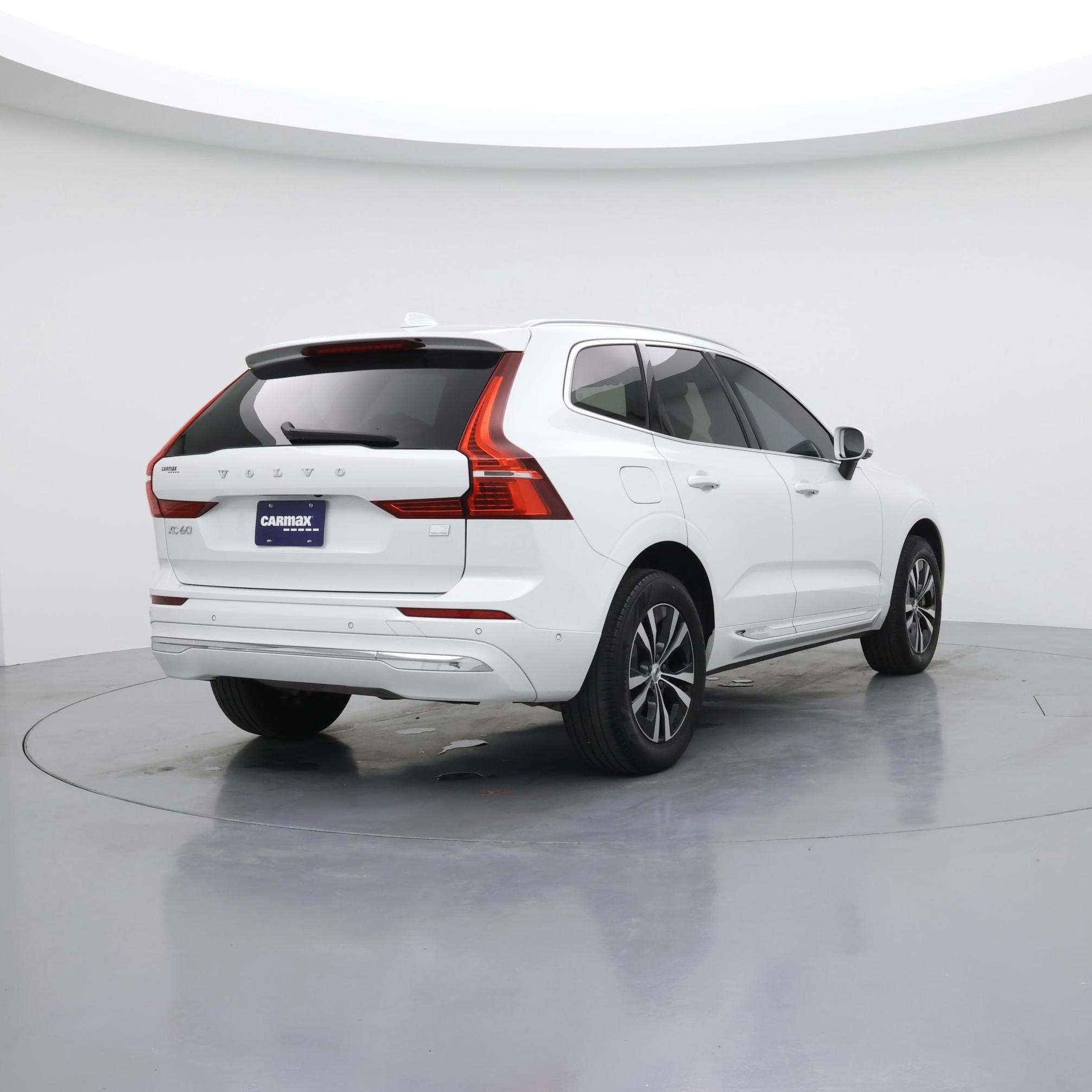 Thumbnail: 2022 Volvo XC60 - 8