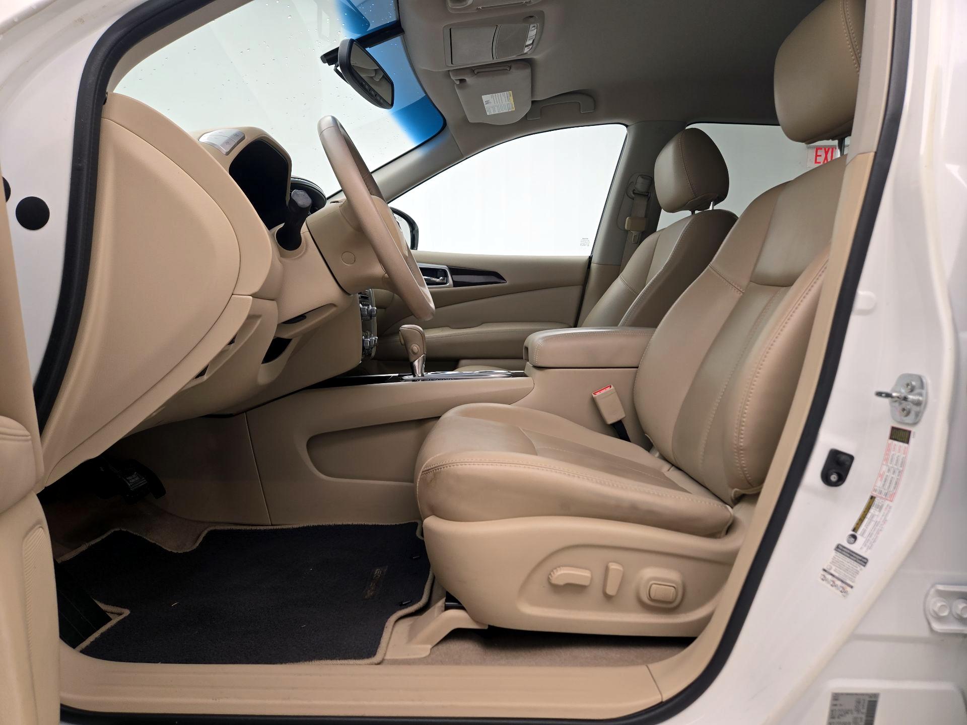 Thumbnail: 2014 Nissan Pathfinder - 11