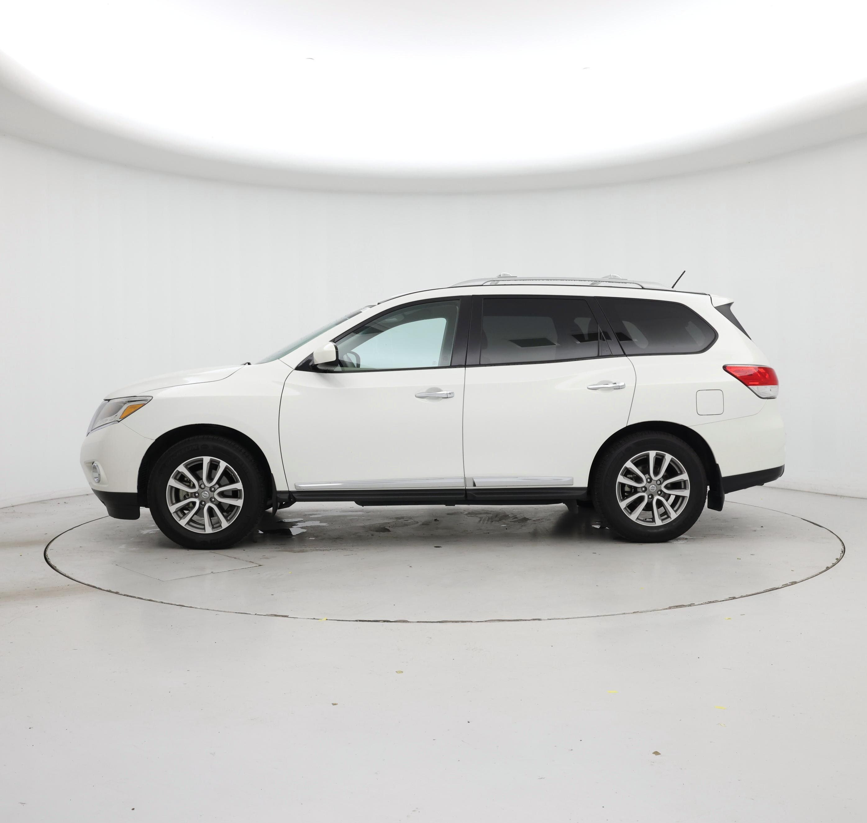 Thumbnail: 2014 Nissan Pathfinder - 3