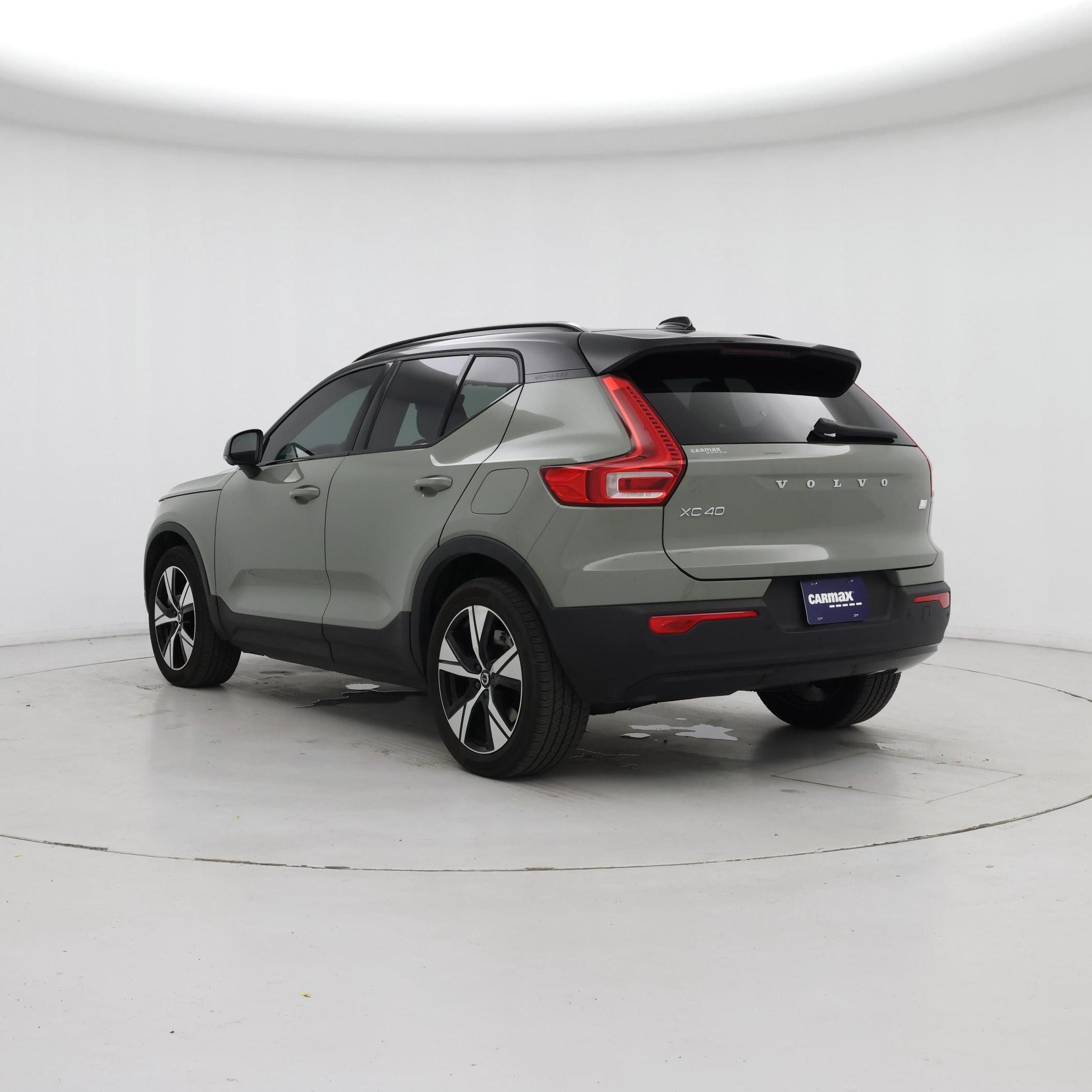 Thumbnail: 2021 Volvo XC40 - 2