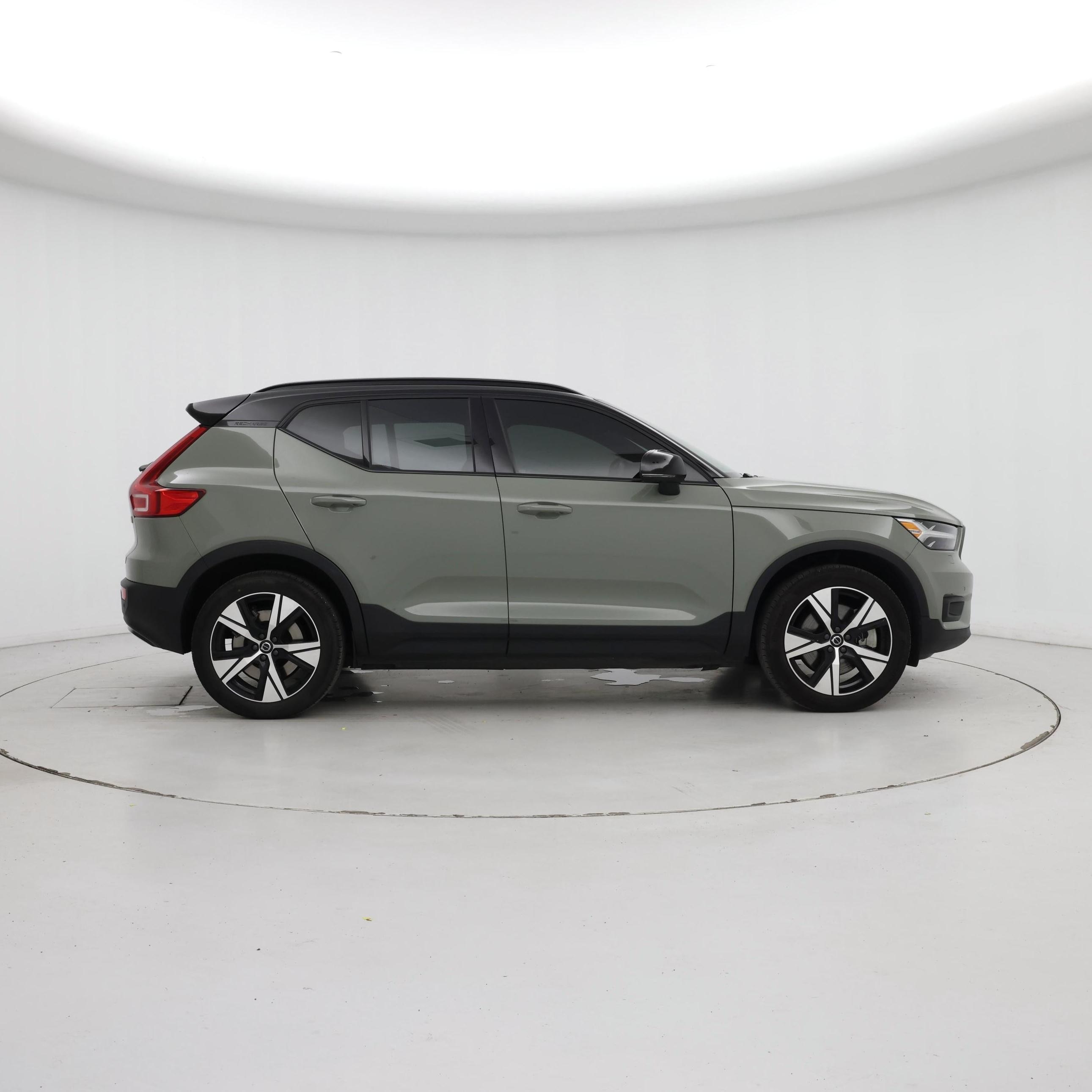 Thumbnail: 2021 Volvo XC40 - 7