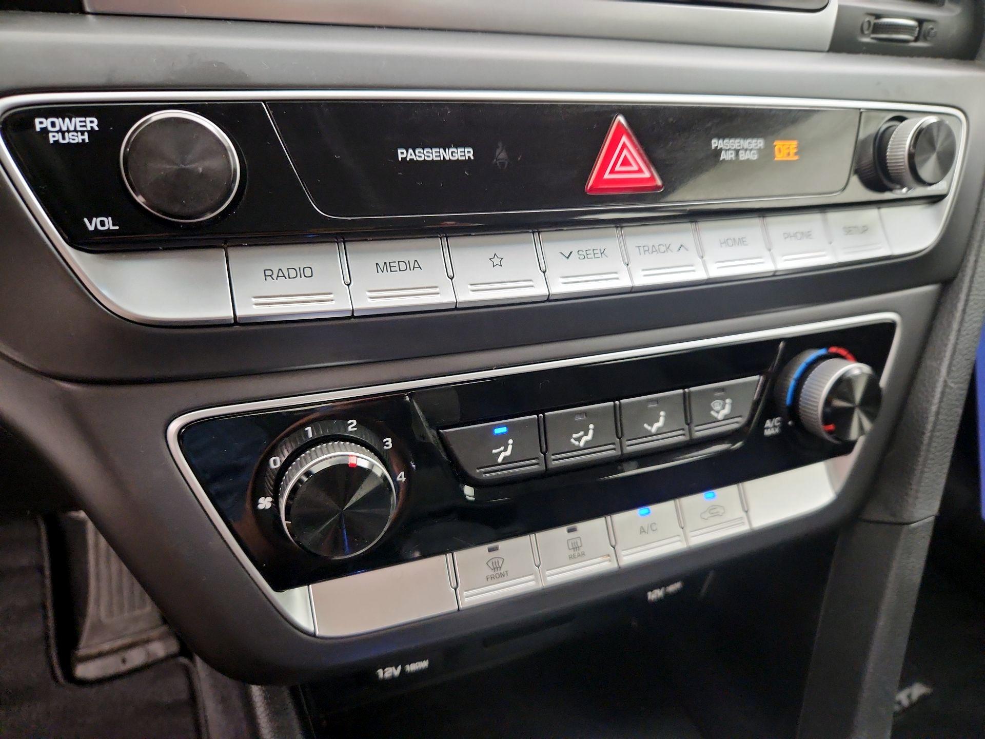 Thumbnail: 2019 Hyundai Sonata - 16