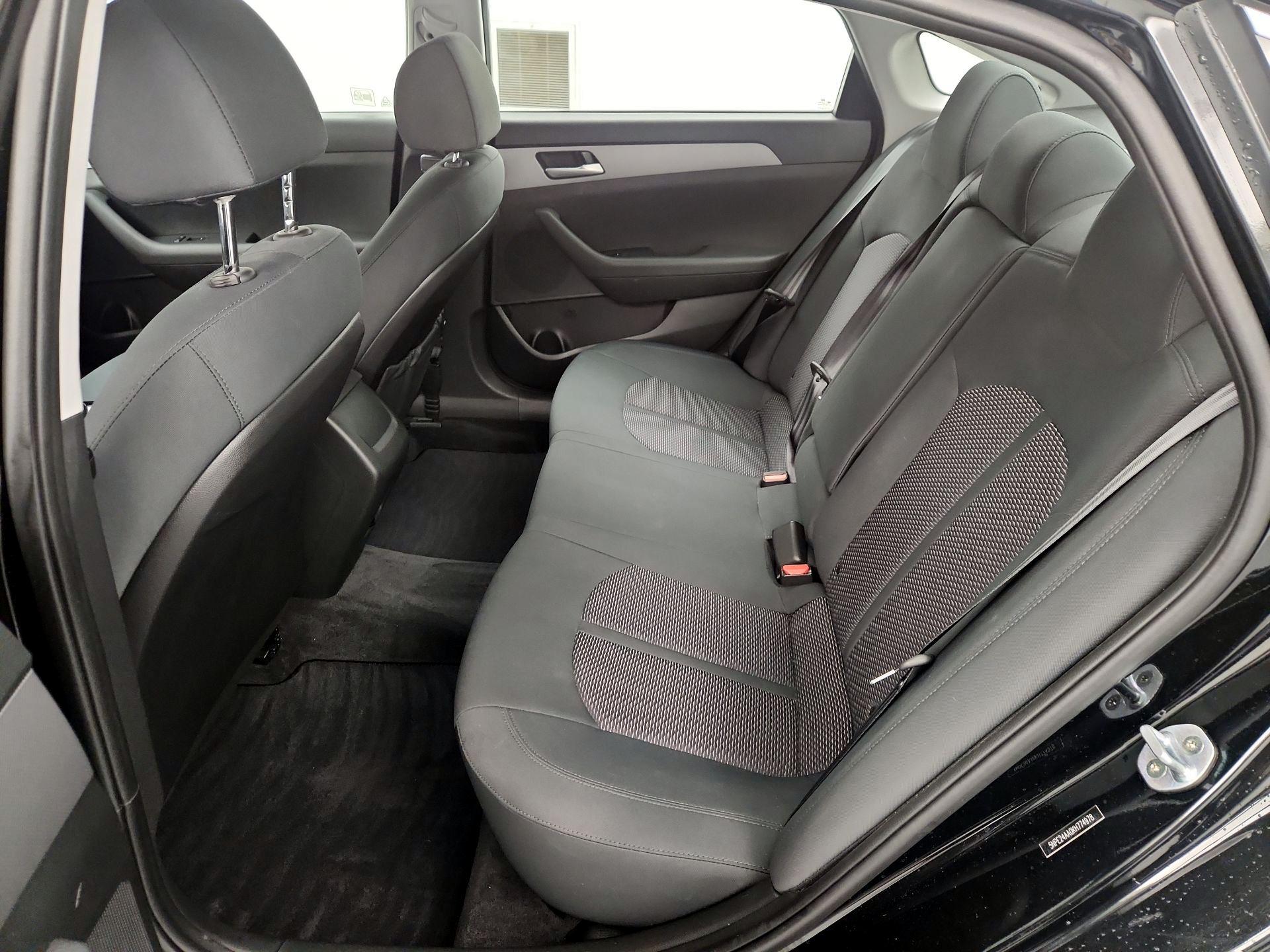 Thumbnail: 2019 Hyundai Sonata - 19