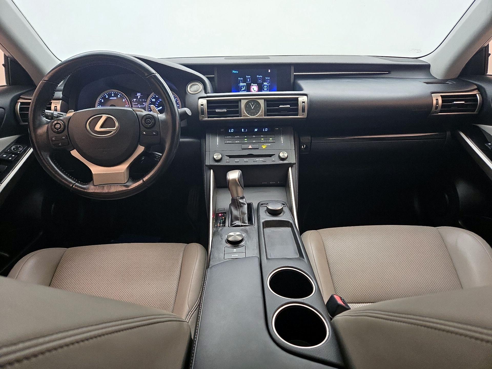 Thumbnail: 2016 Lexus IS - 9