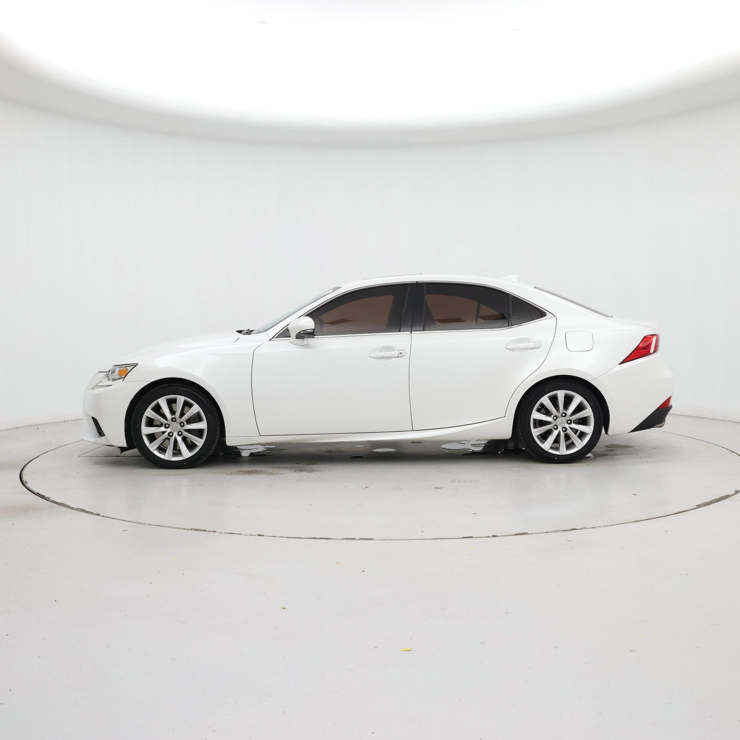 Thumbnail: 2016 Lexus IS - 3