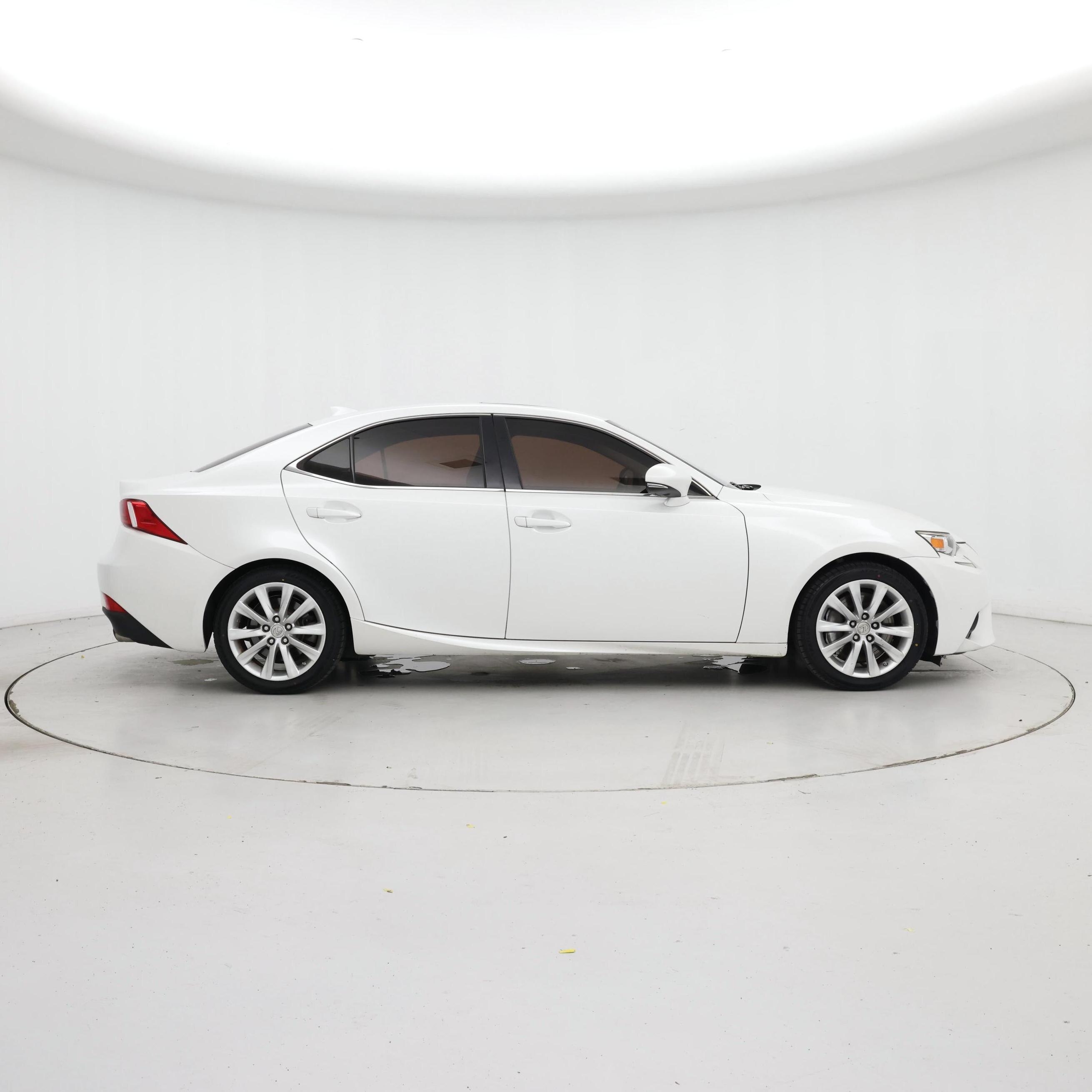 Thumbnail: 2016 Lexus IS - 7