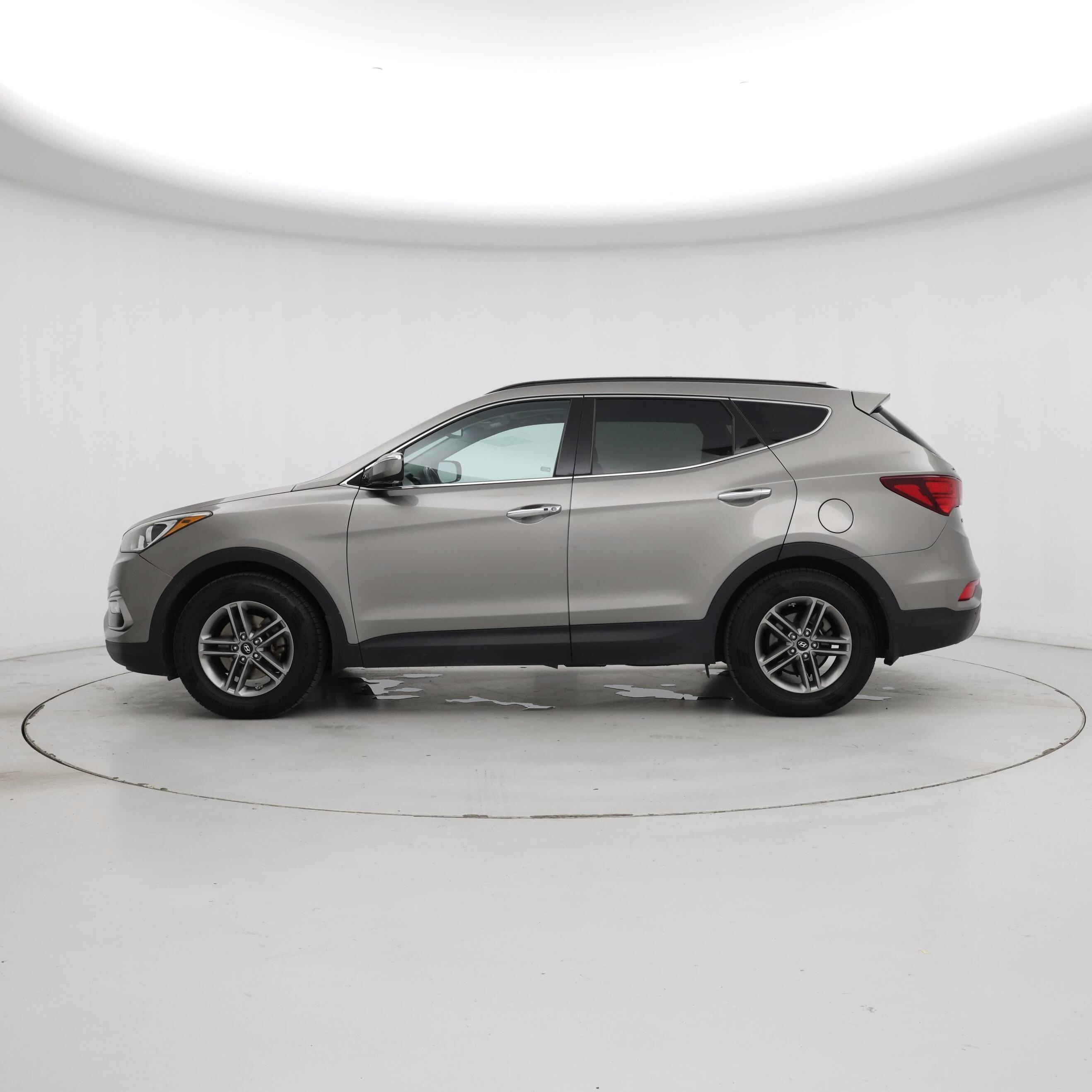 Thumbnail: 2017 Hyundai Santa Fe - 3