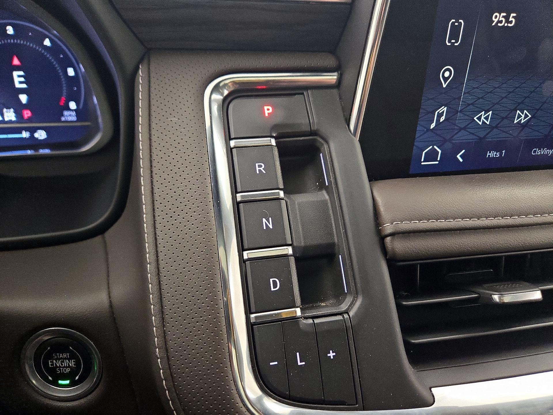 Thumbnail: 2023 GMC Yukon XL - 18