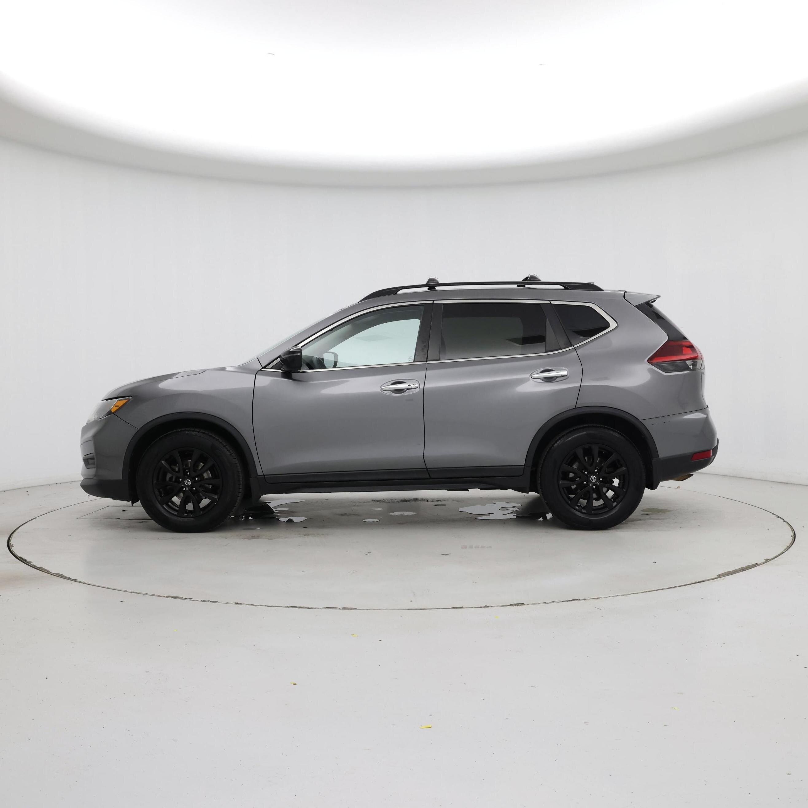 Thumbnail: 2018 Nissan Rogue - 3